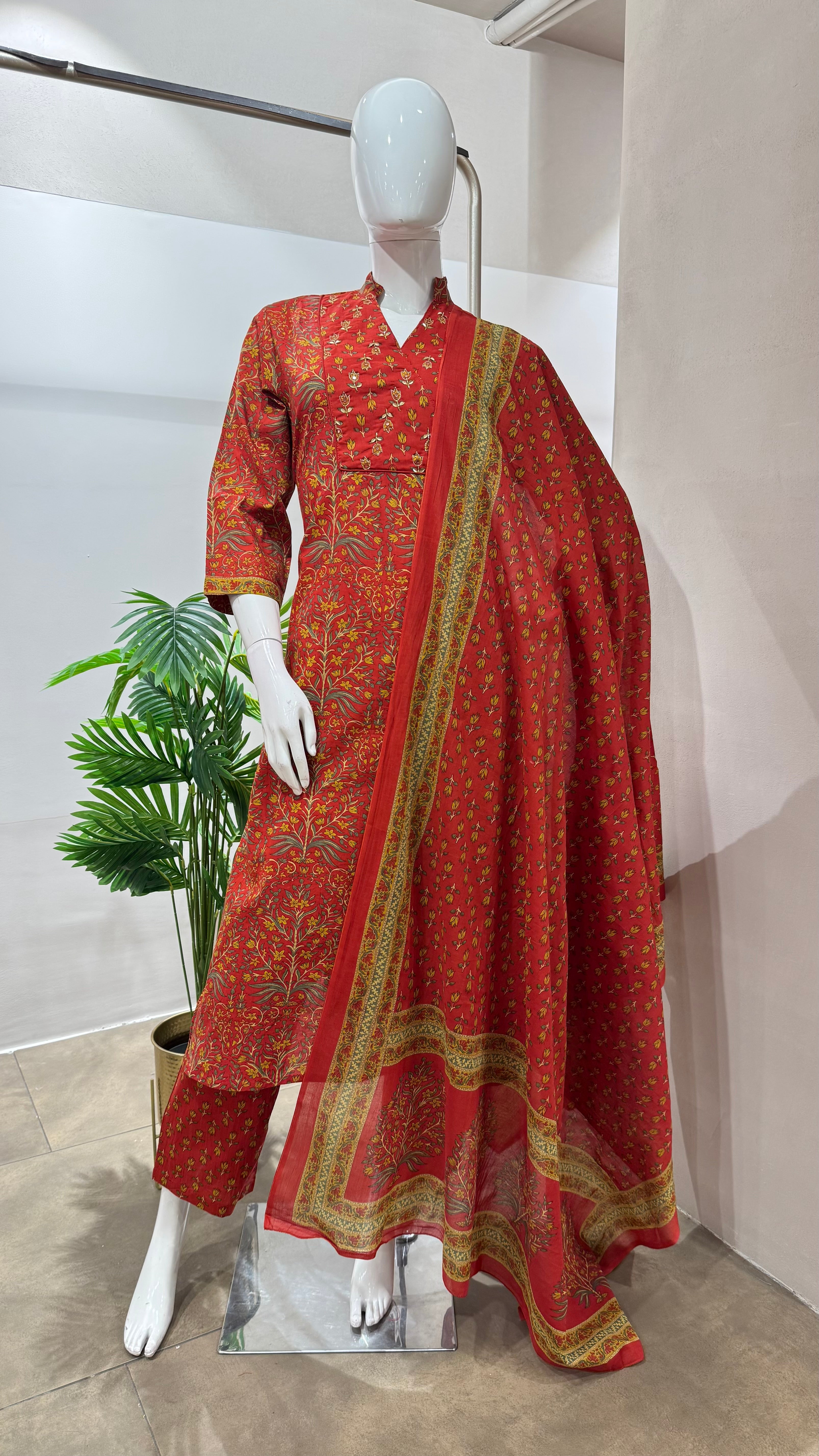 red printed kurta set