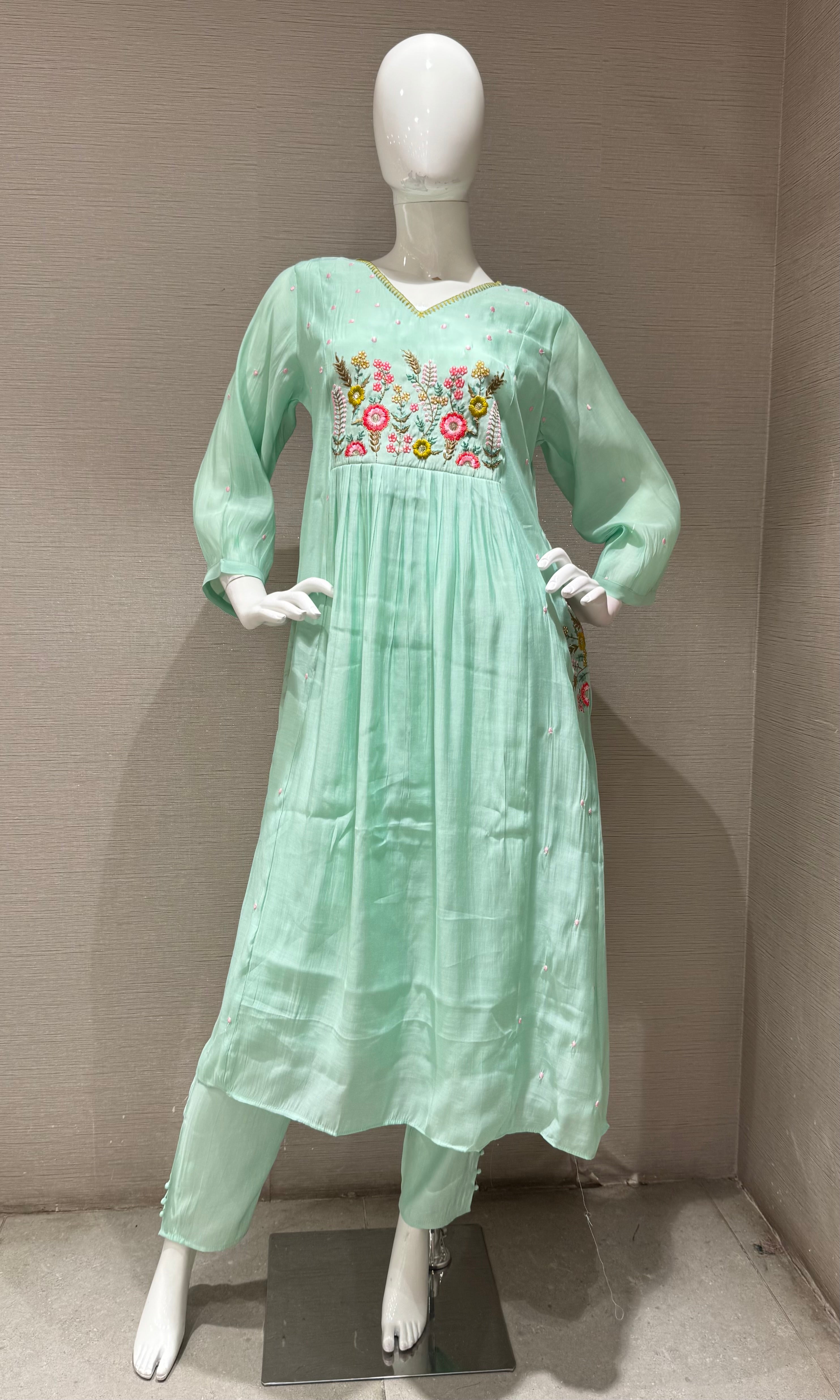 Sea Green Floral embroidery kurta set