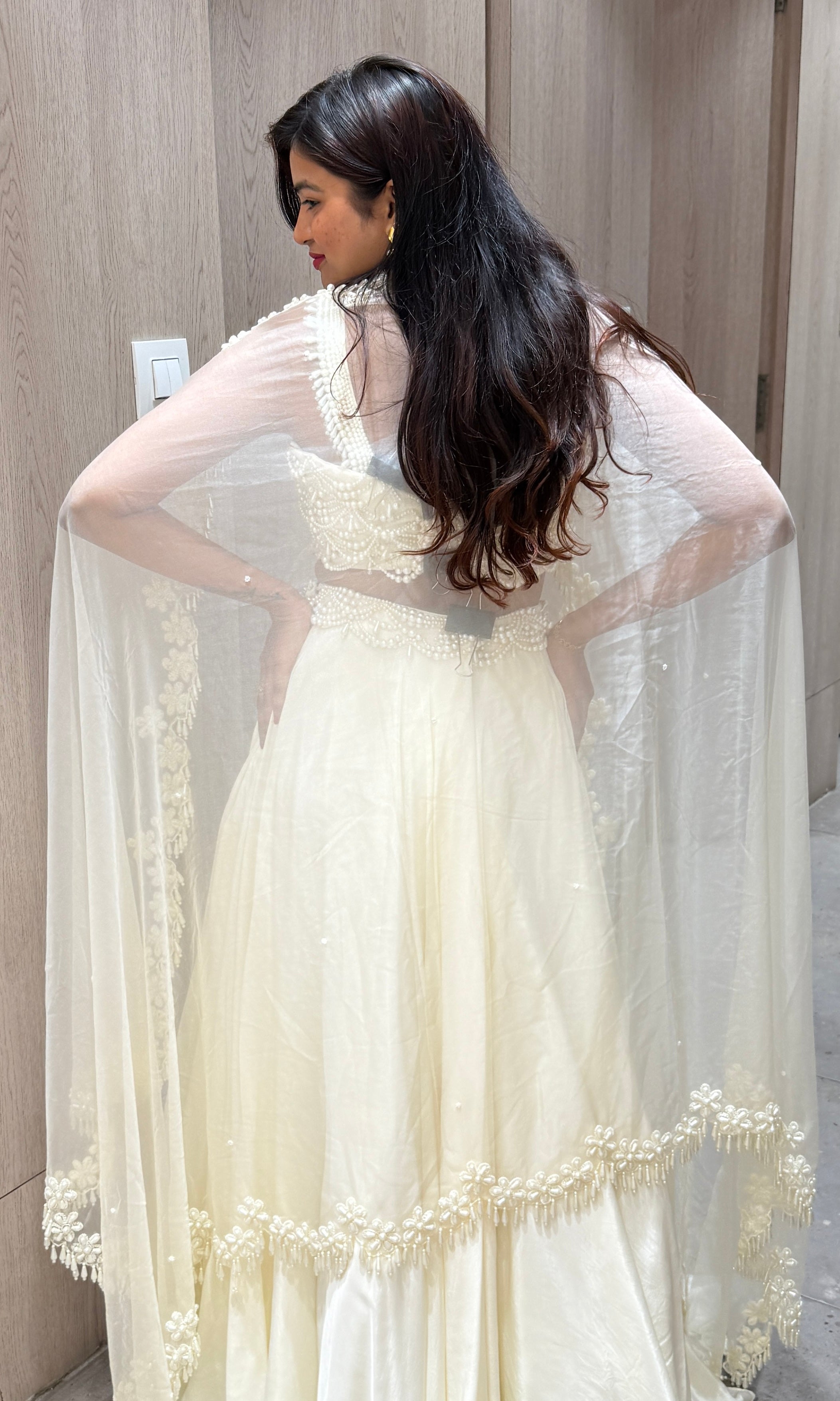White lehenga with pearl blouse and duppatta 1000