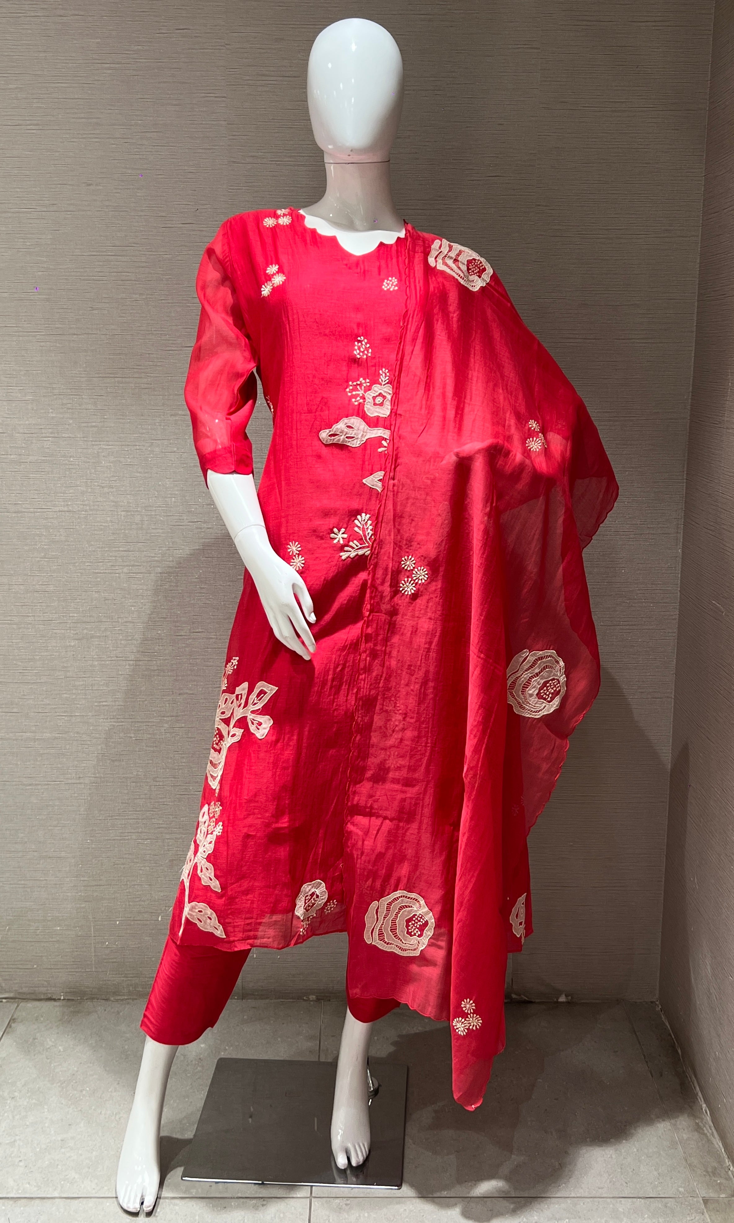 pink and White Floral Kurti Set