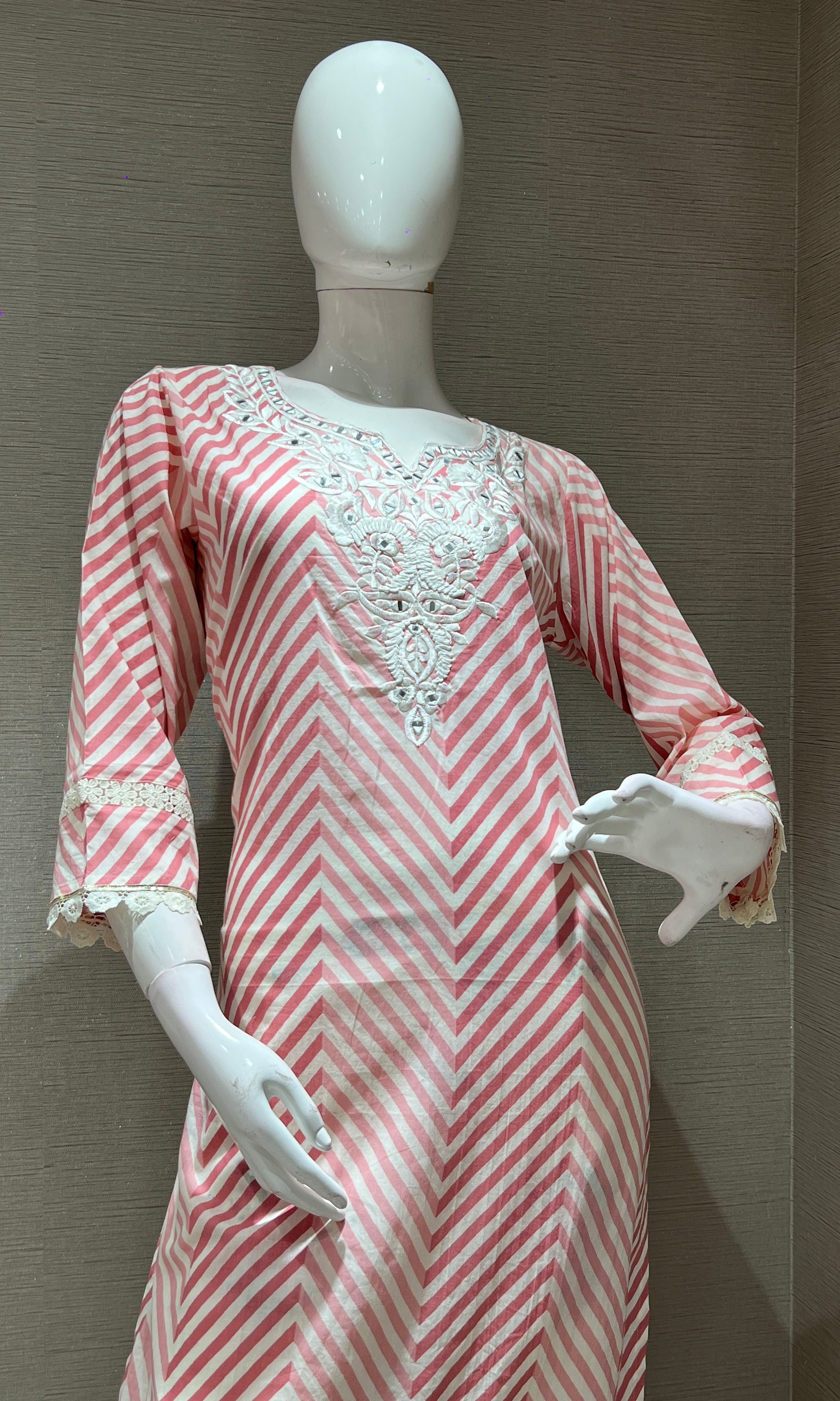 PEACH LEHARIYA ZIG ZAG PRINT KURTA SET