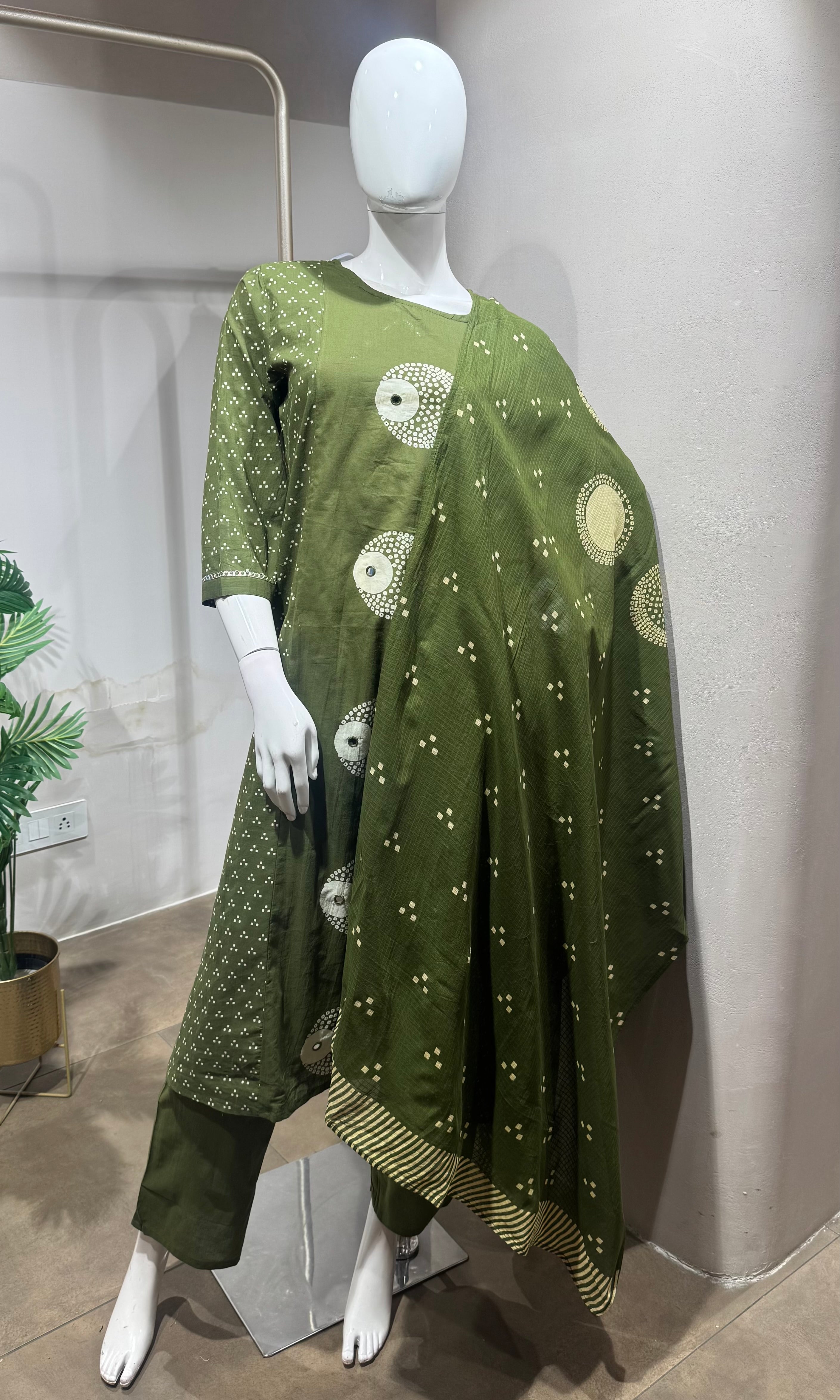 Green Cotton Bandhani Printed Kurta Set
