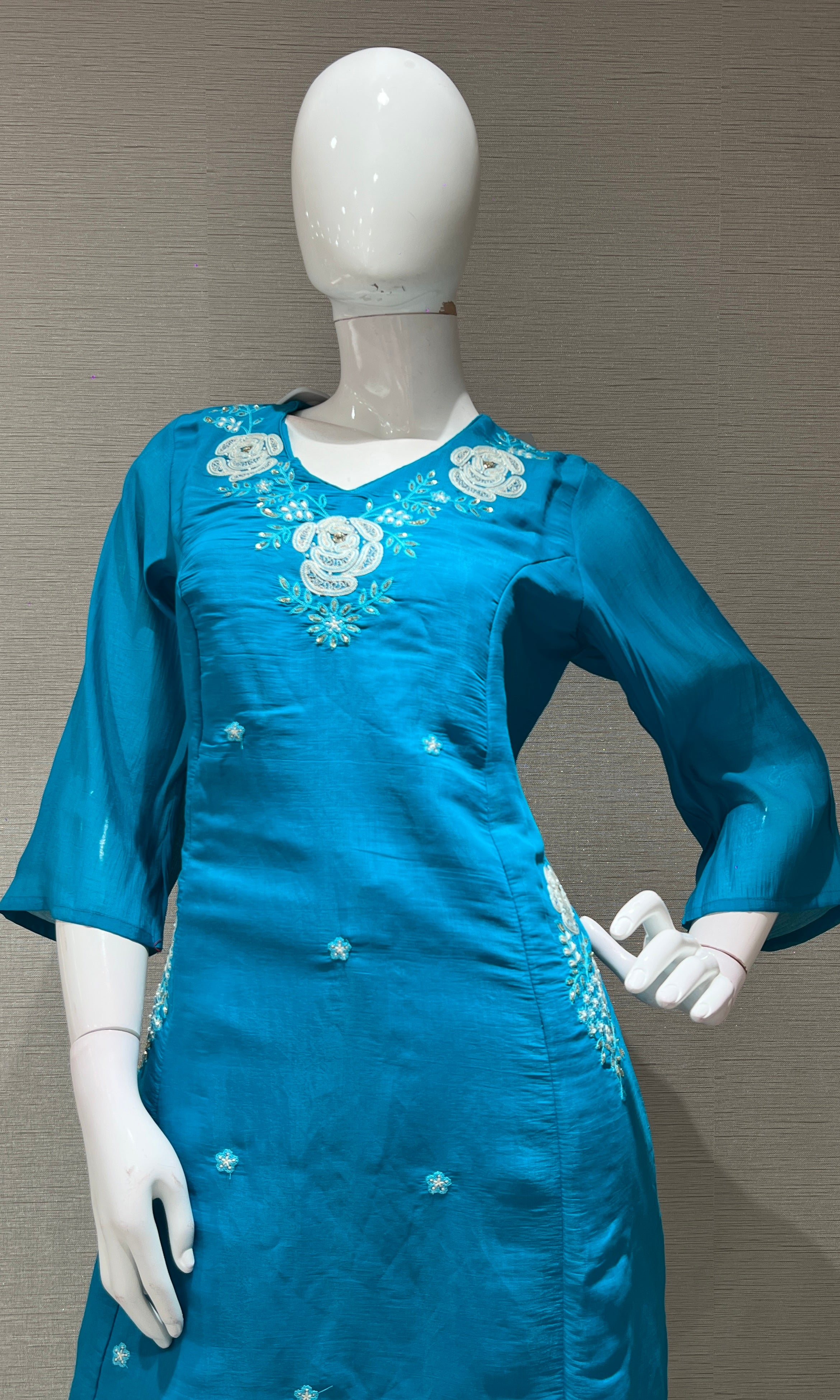 Rama blue floral neckline kurta set