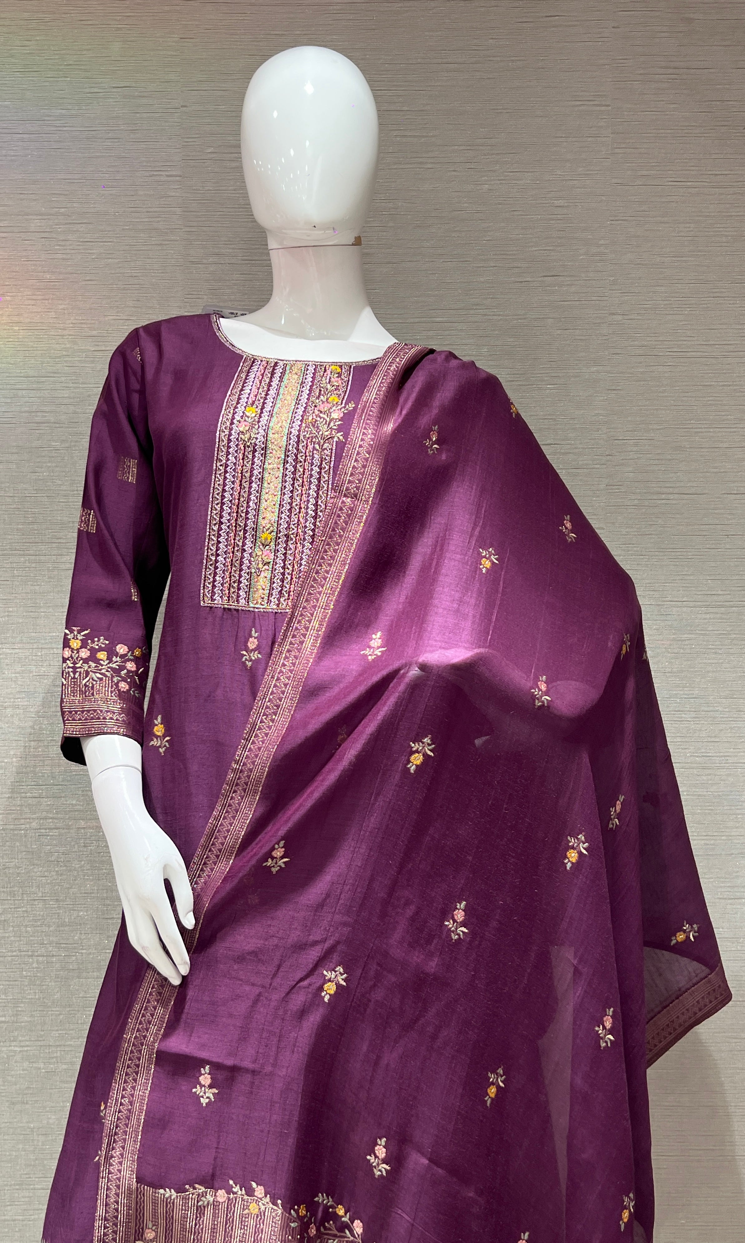 WINE EMBROIDERED KURTA SET WITH DUPATTA