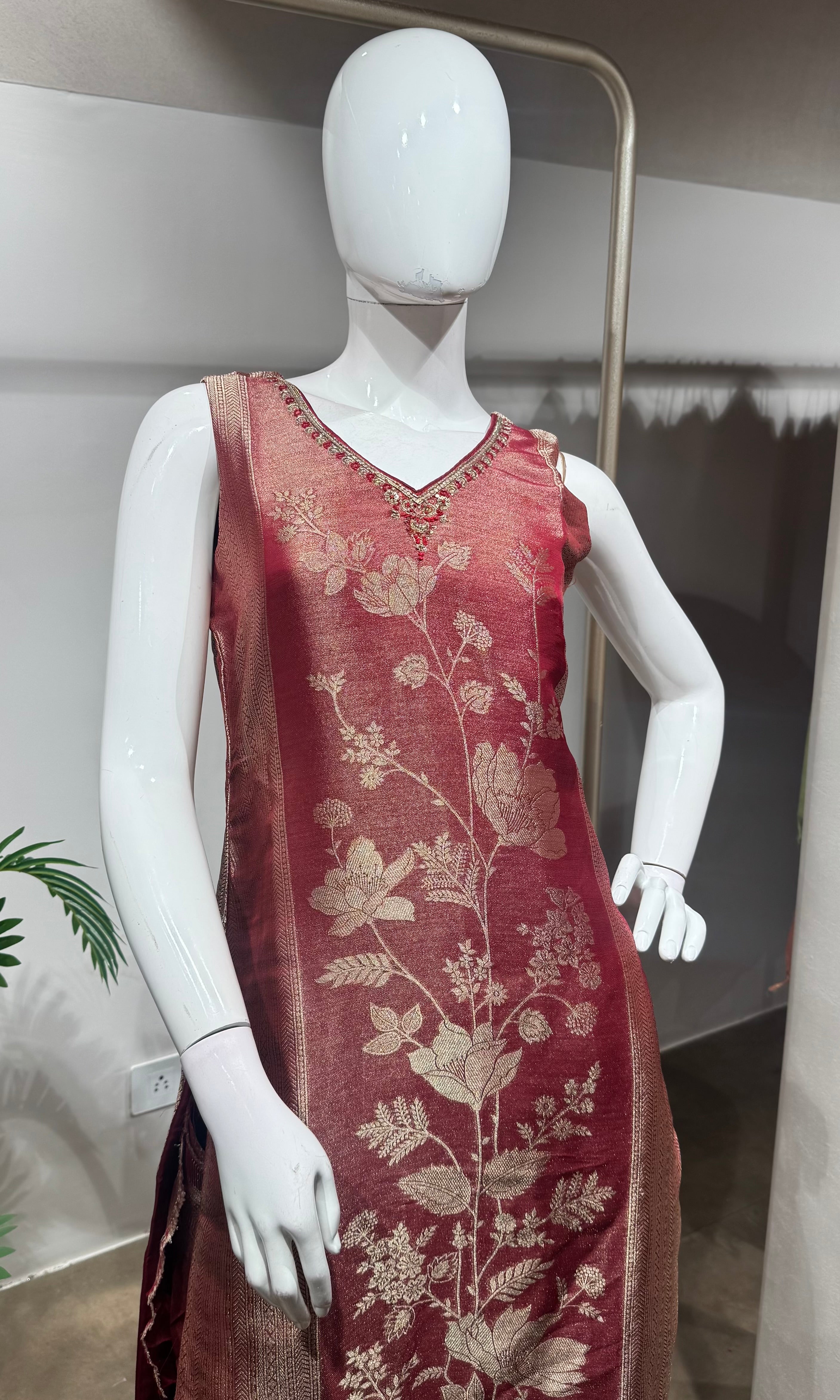 Maroon floral banarasi kurta set