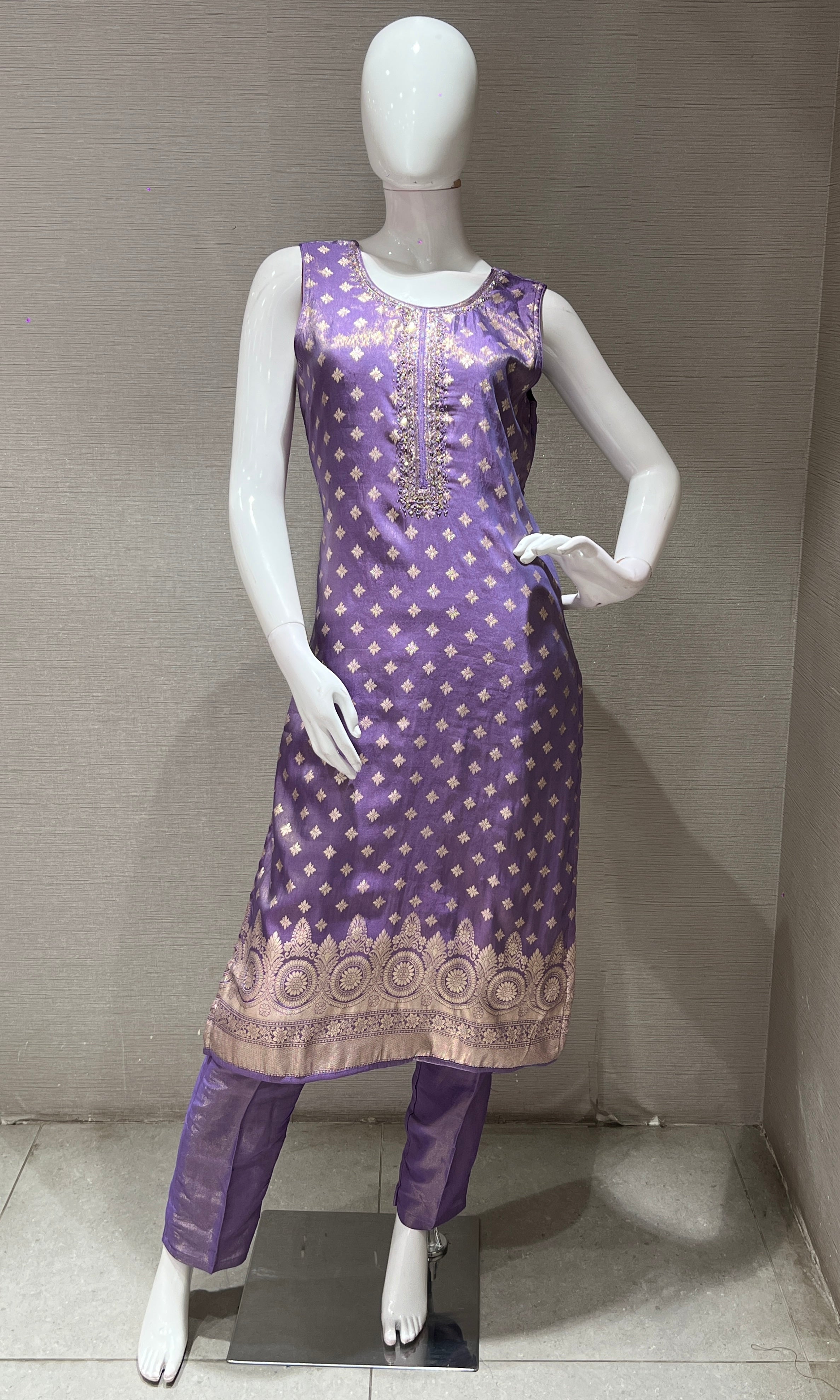 Lilac BANARASI EMBROIDERED kurta set