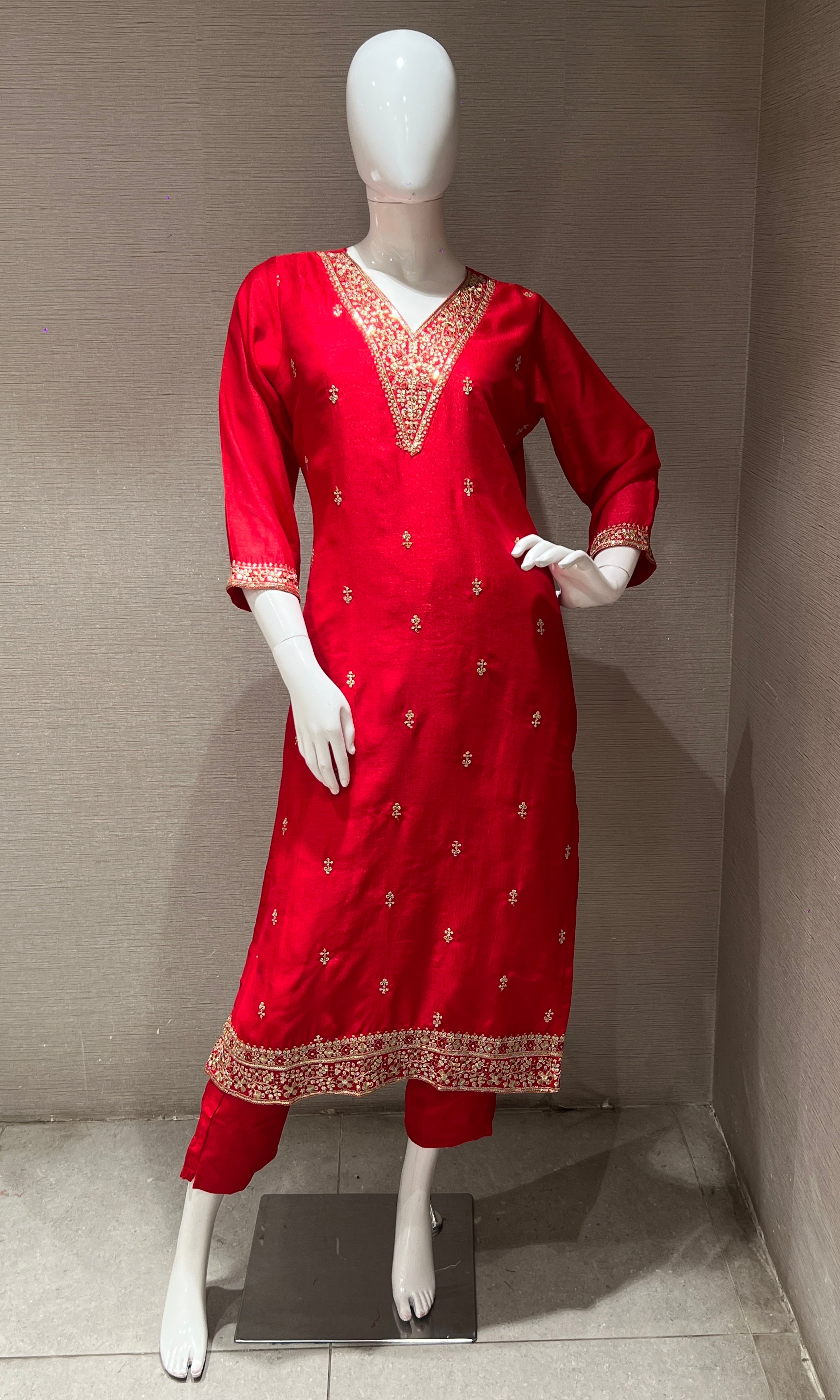 Red kurta set