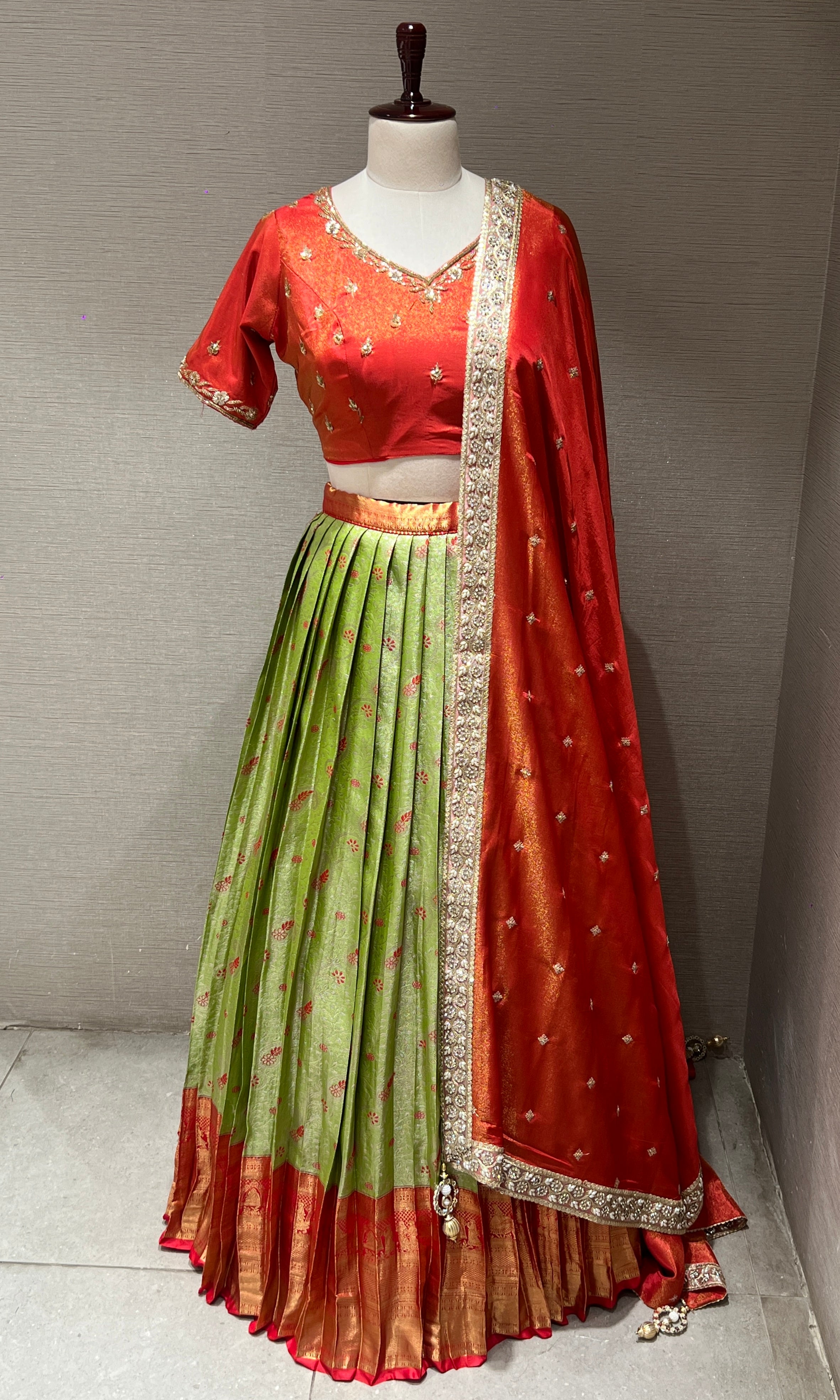 Rust pattu Lehenga