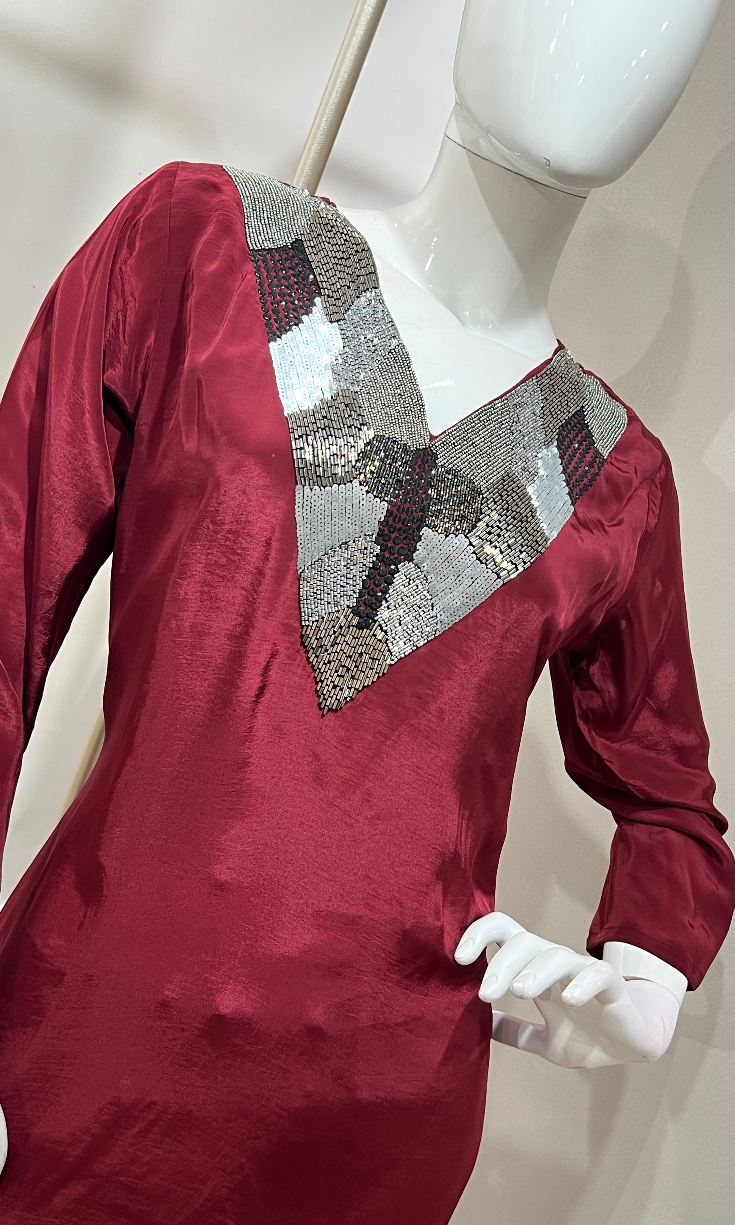MAROON ELEGANT V NECK CORD SET