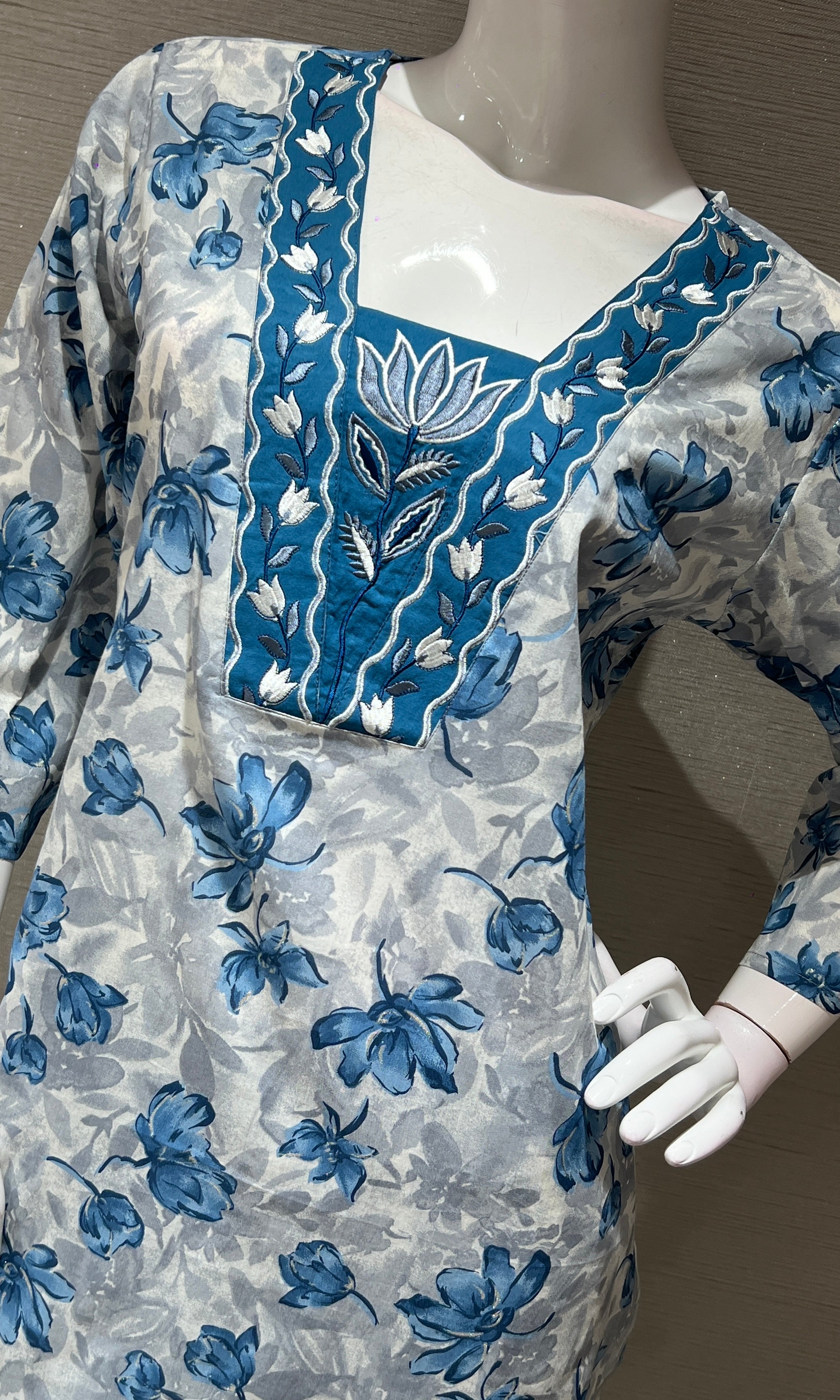 Blue floral PRINT kurta set