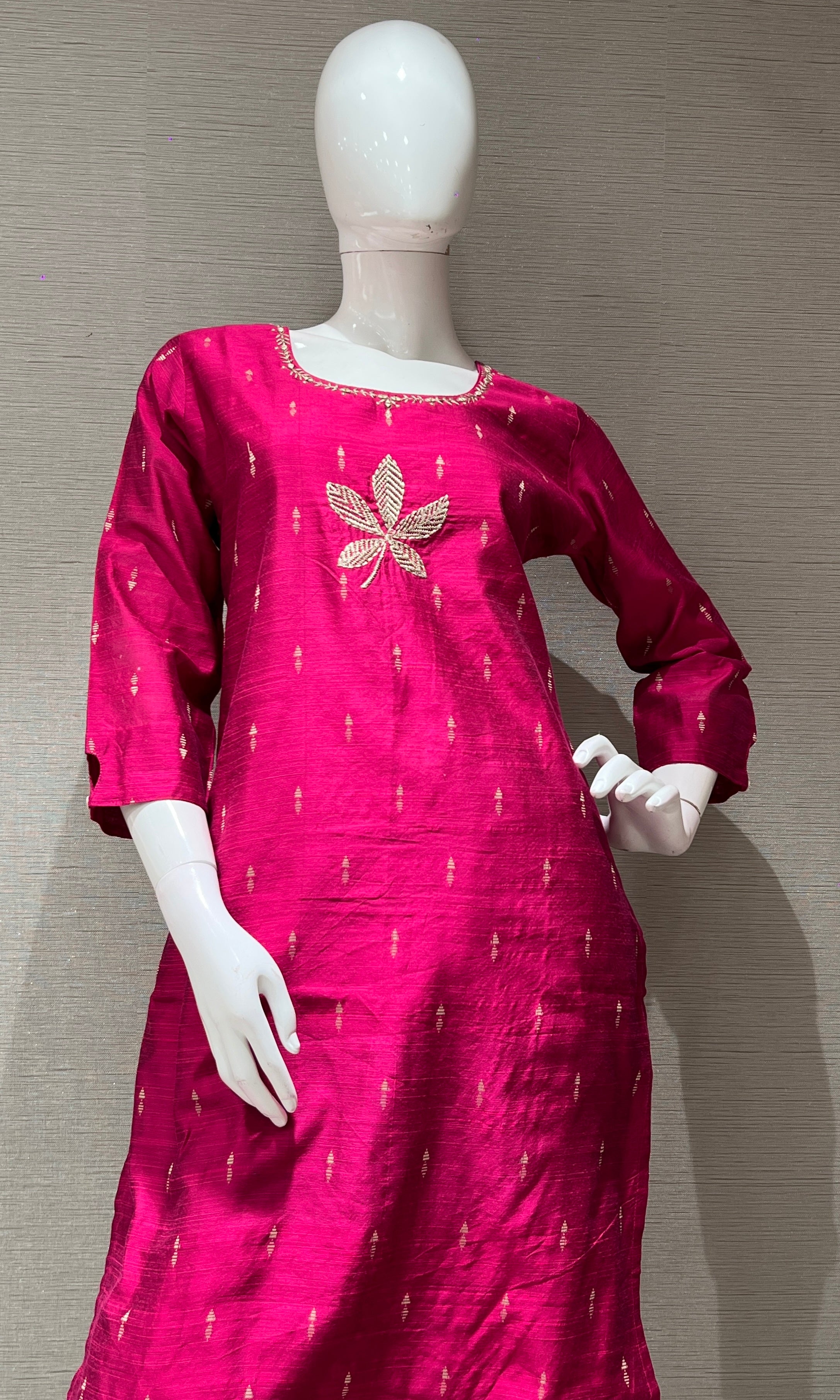 Pink kurta set WITH GOLDEN DUPATTA