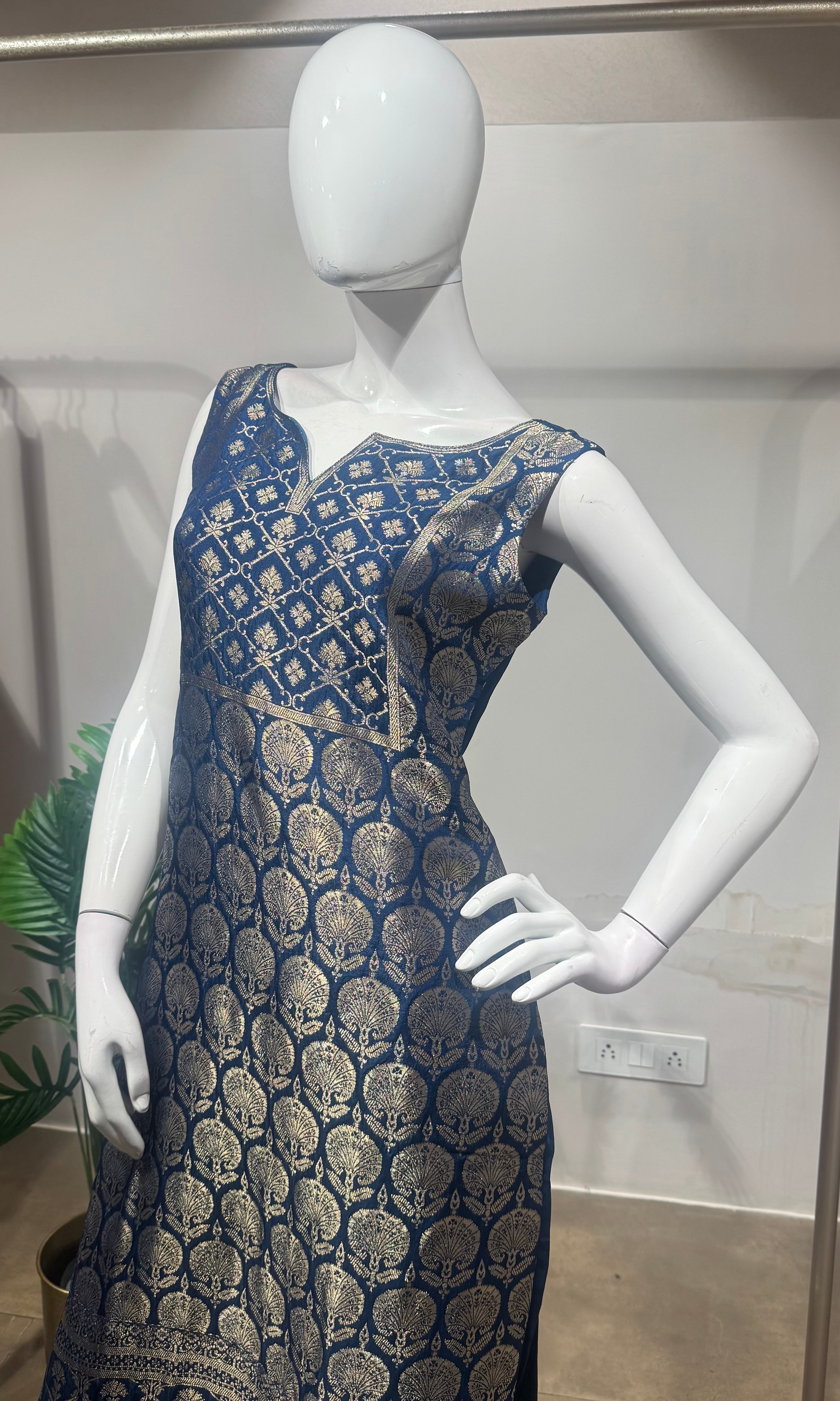 Blue golden banarasi kurta set