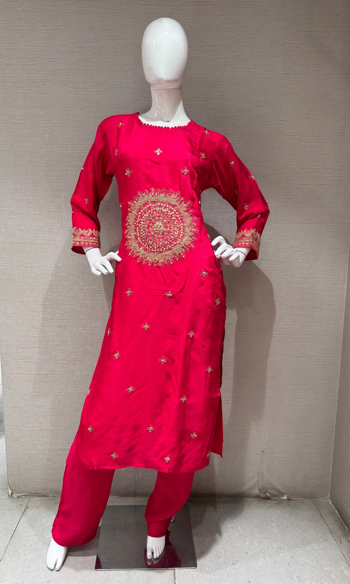 RANI Mul Chanderi Kurta Set with Striped Dupatta
