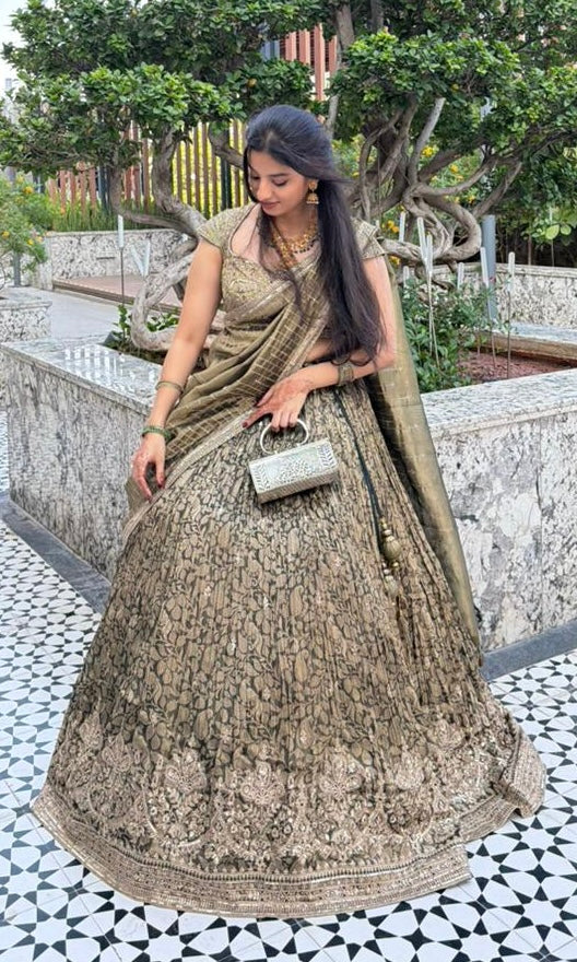 EMRALD GREEN BANARASI LEHENGA WITH ZARI WORK