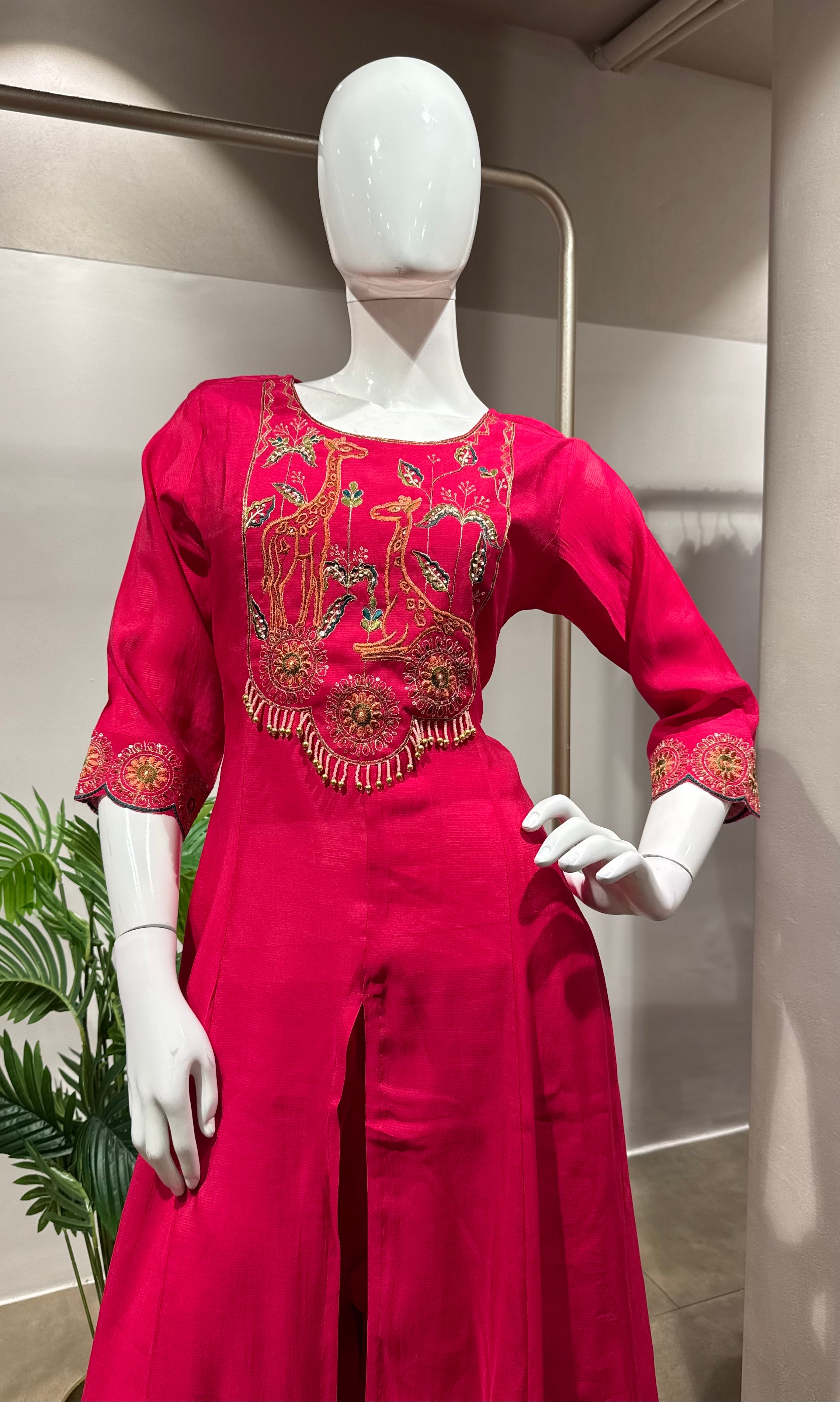 RANI Embroidered Kurta Set WITH PALAZZO PANTS