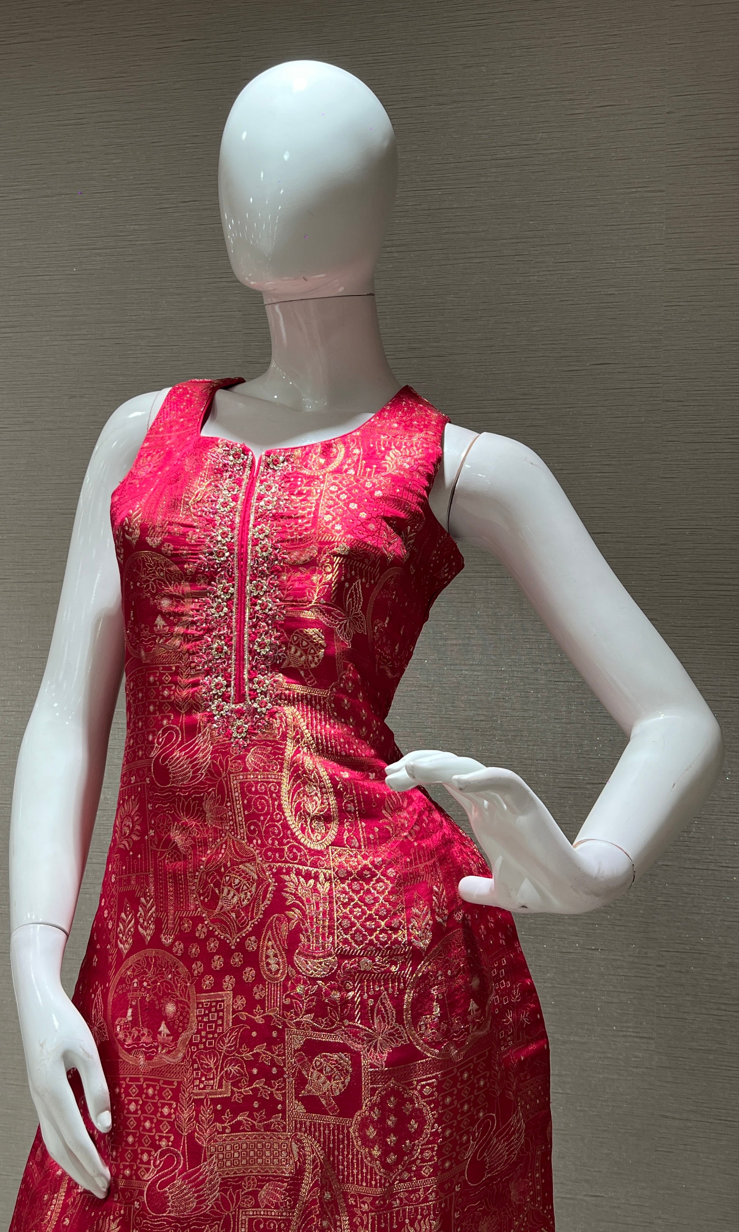 PINK ETHNIC KURTA SET WITH WOVEN DUPATTA