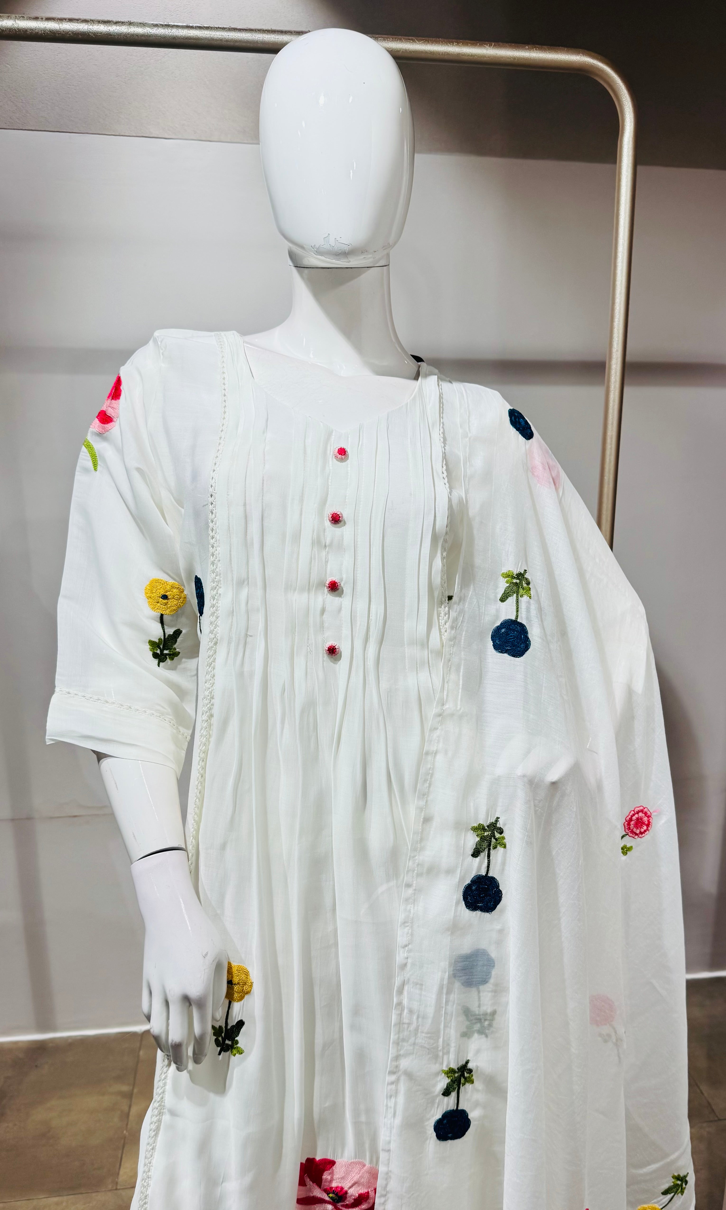 White Floral Kurta Pant Set with Dupatta
