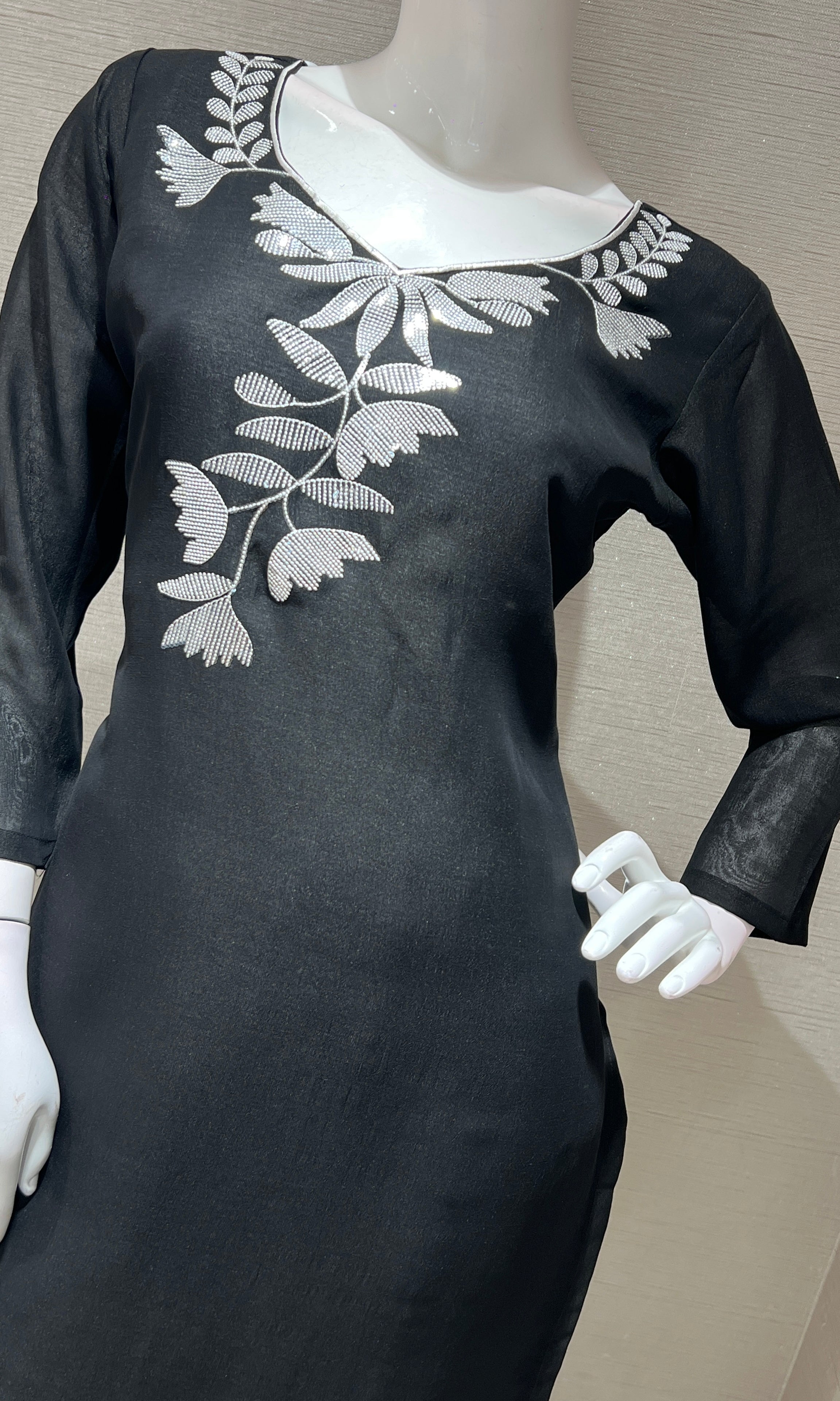 BLACK FLORAL PRINTED KURTA SET