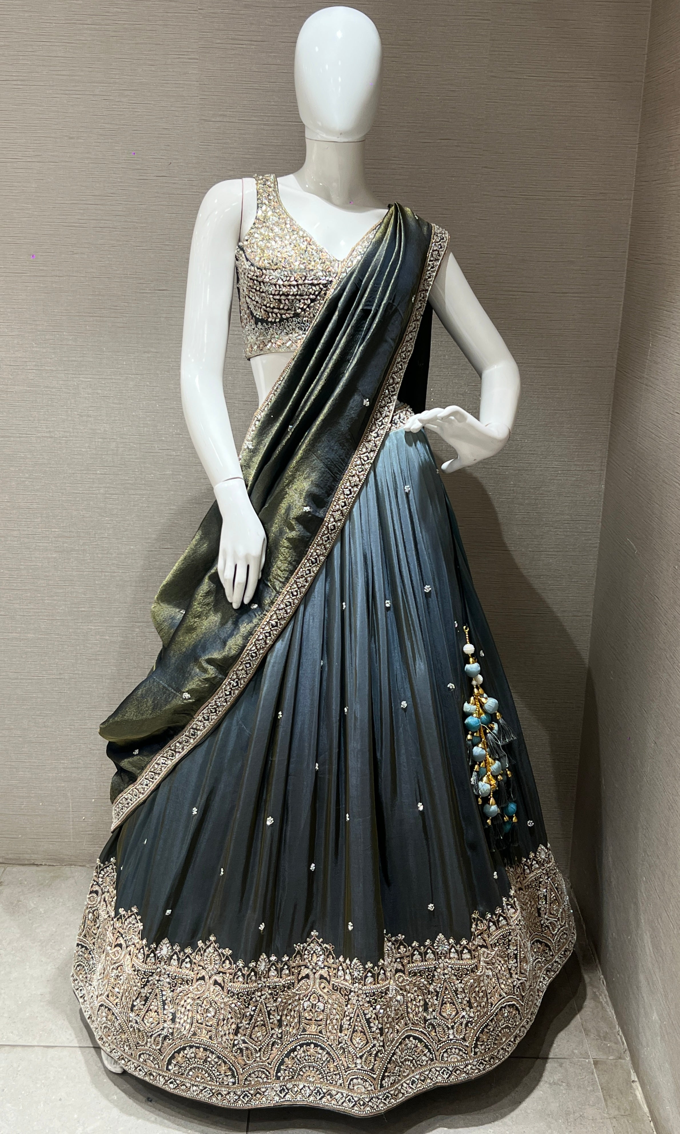 Yesh Lehenga