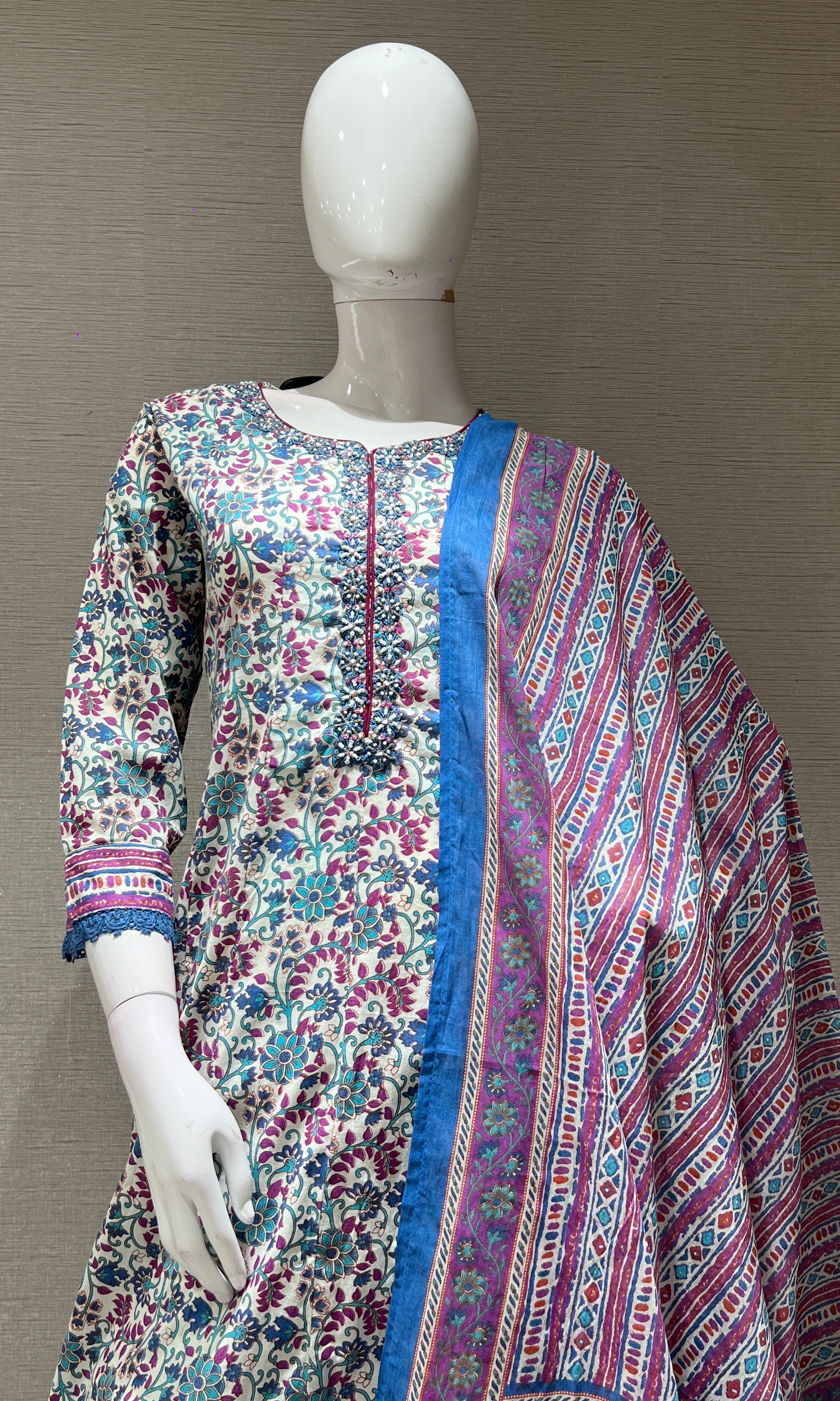 BLUE ETHNIC PRINTED KURTA SET