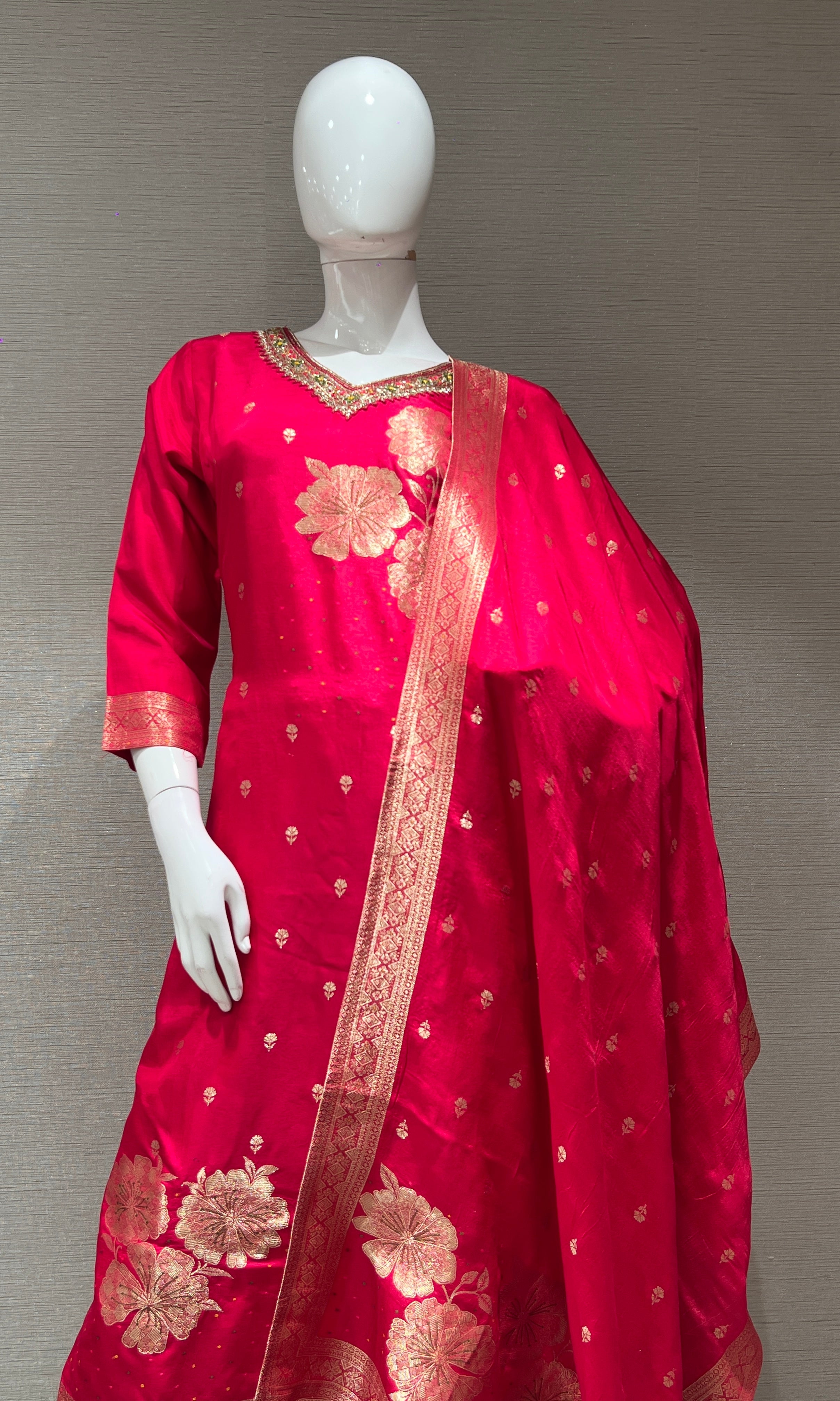 RANI PINK GOLDEN FLORAL KURTA SET