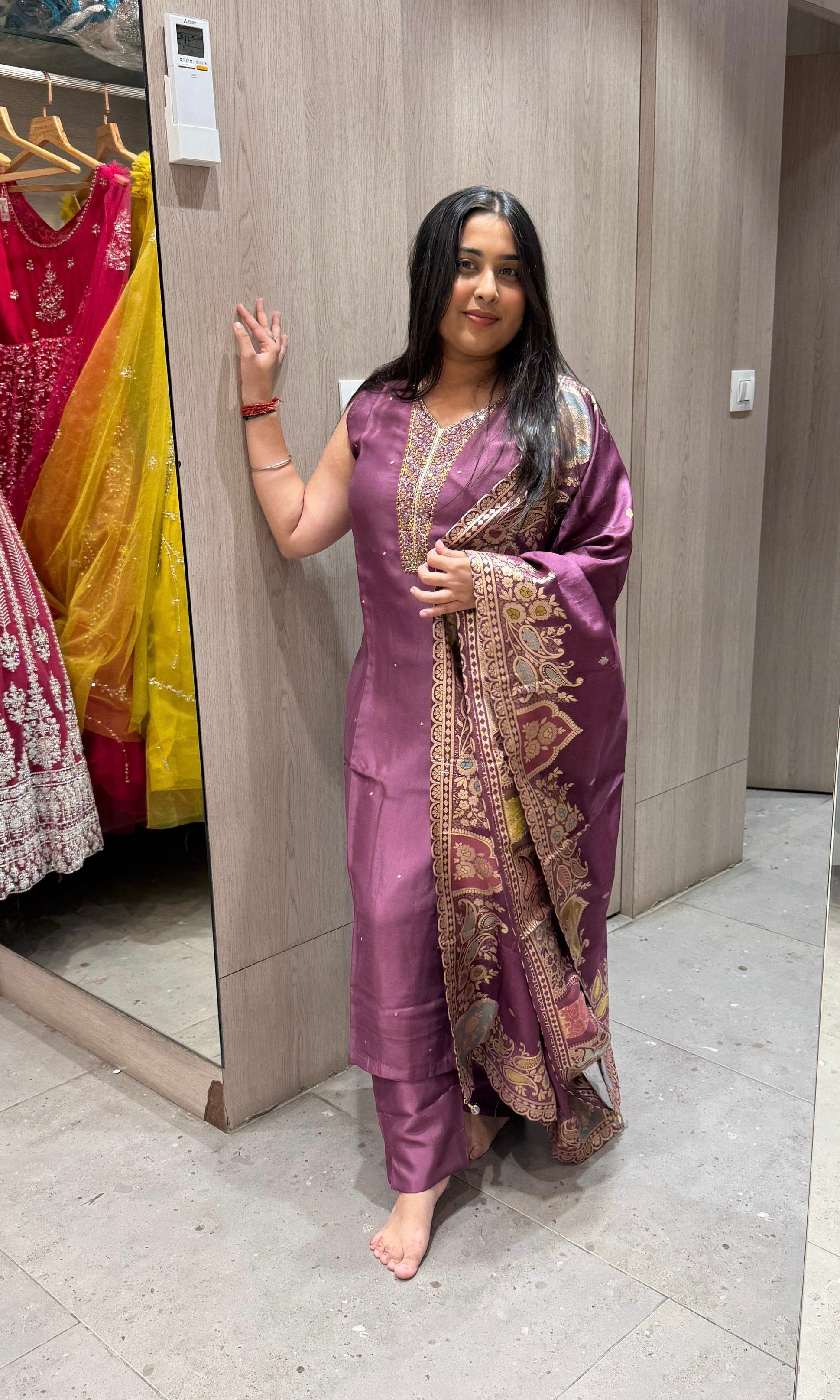 Bargandi embroidered Kurta set with Dupatta