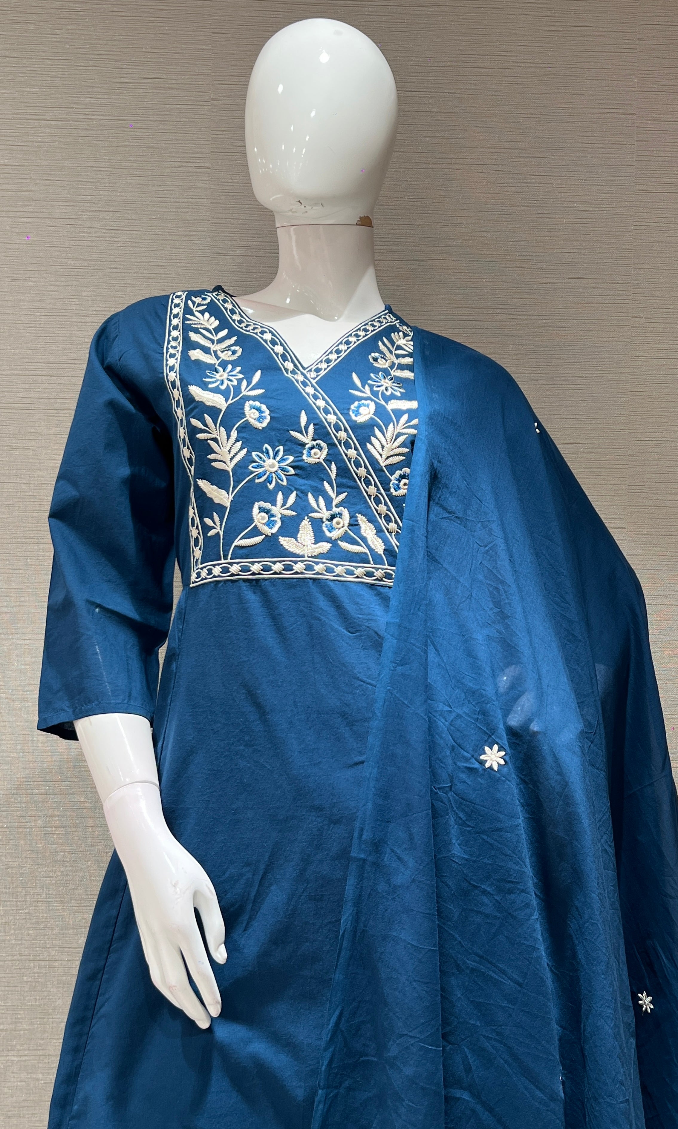 NAVY BLUE FLORAL THREAD EMBROIDERY kurta set