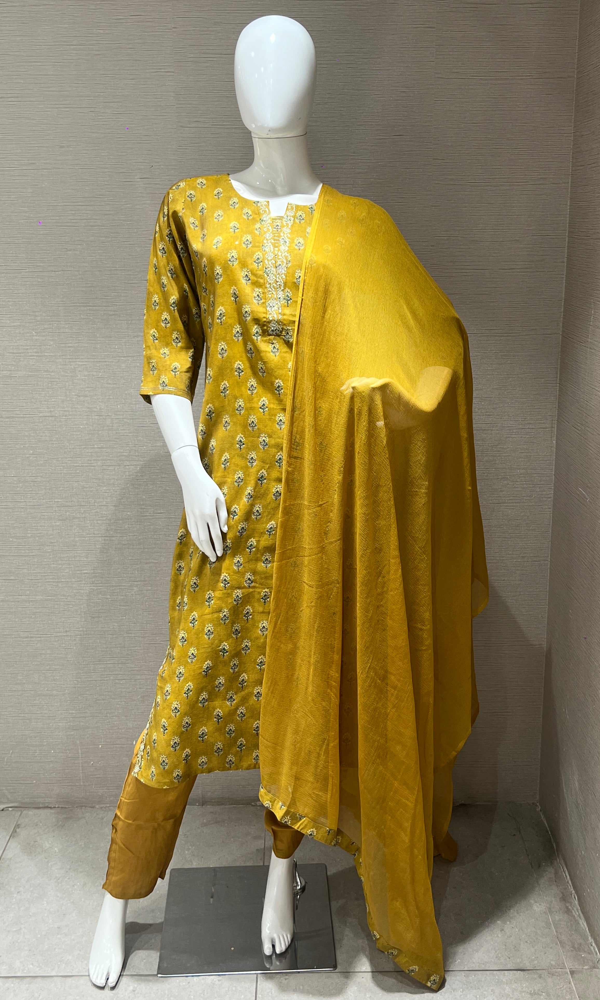 Mehandi green kurta set