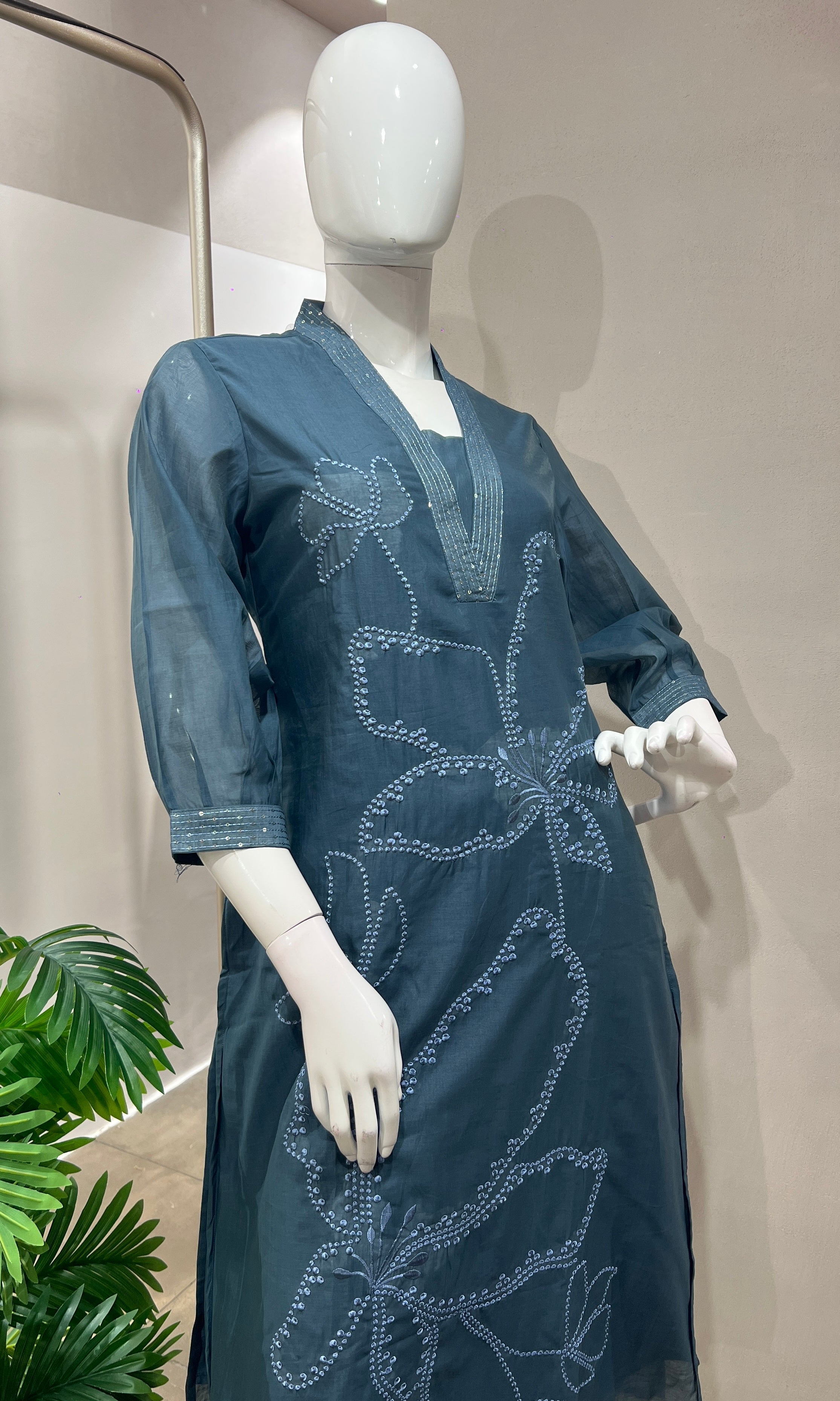 BLUE FLORAL ETHNIC KURTA SET