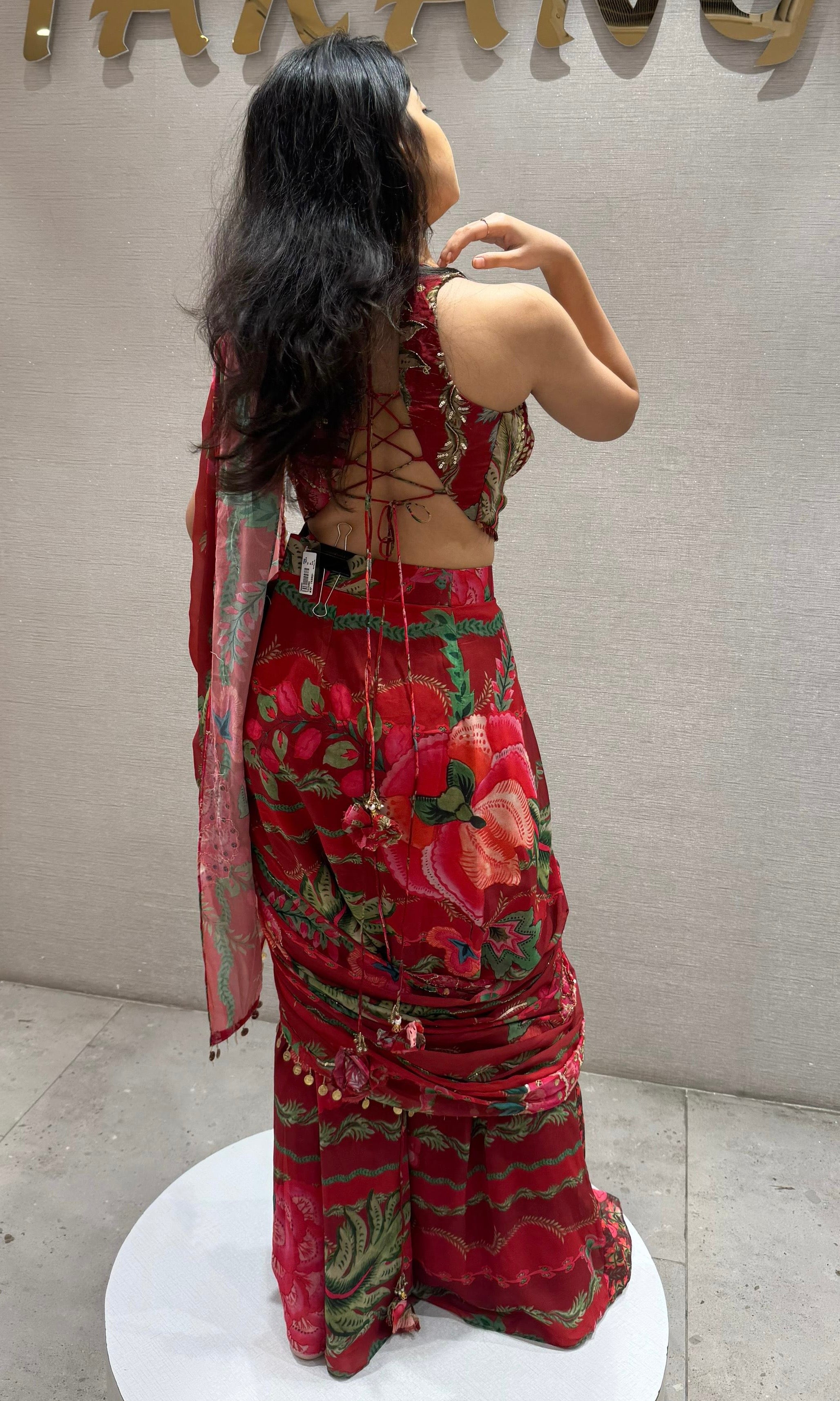 Red one minute saree