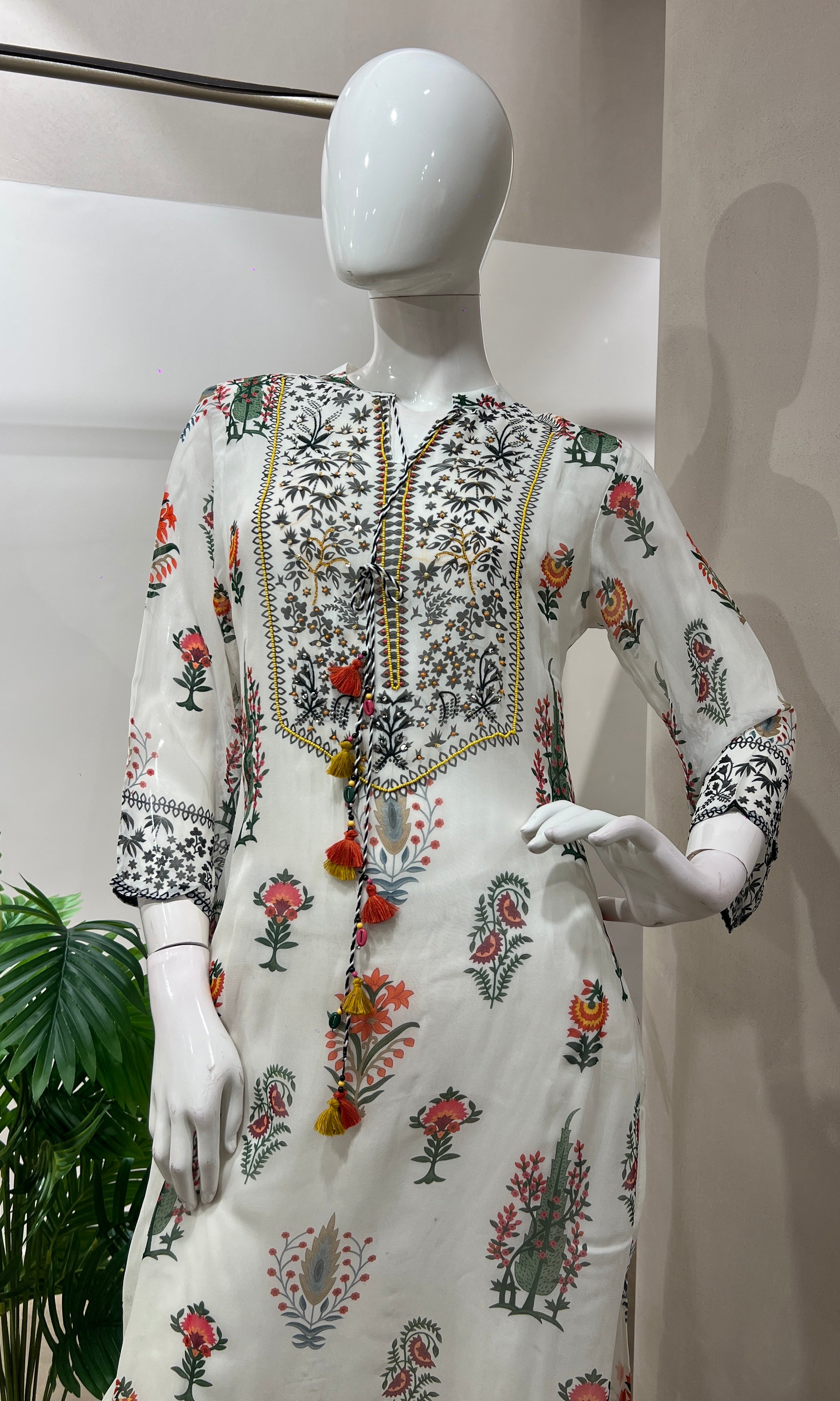 WHITE FLORAL ETHNIC PRINTED KURTA SET