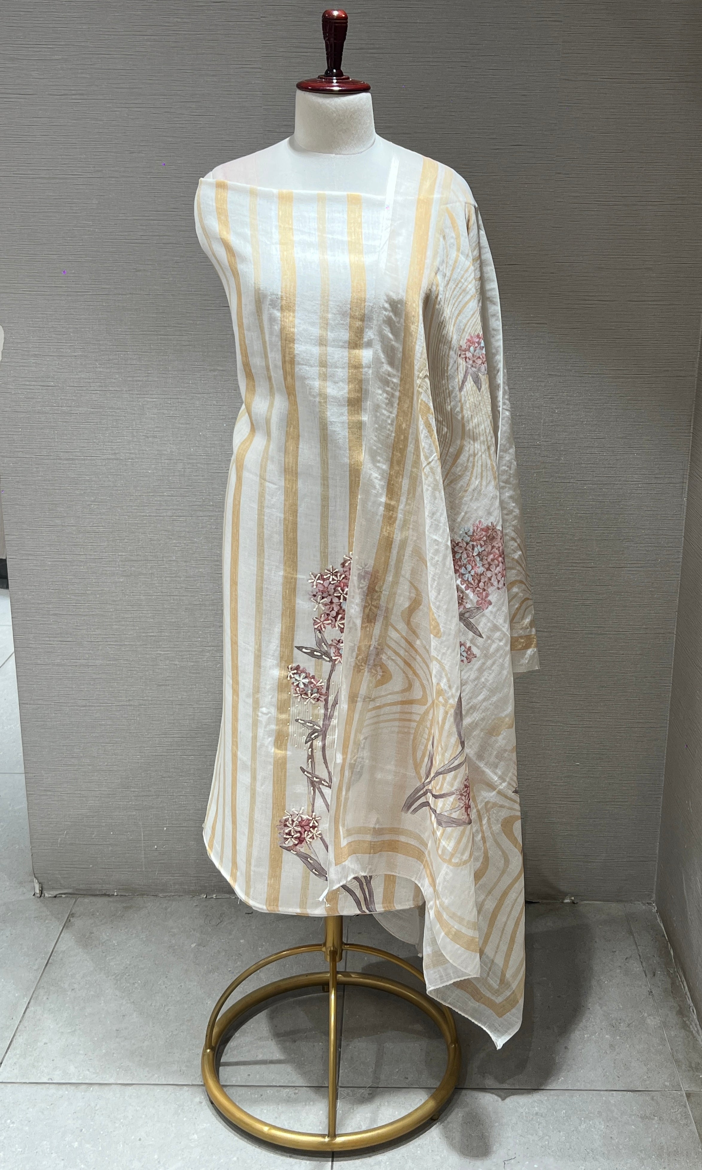 Light yellow dress