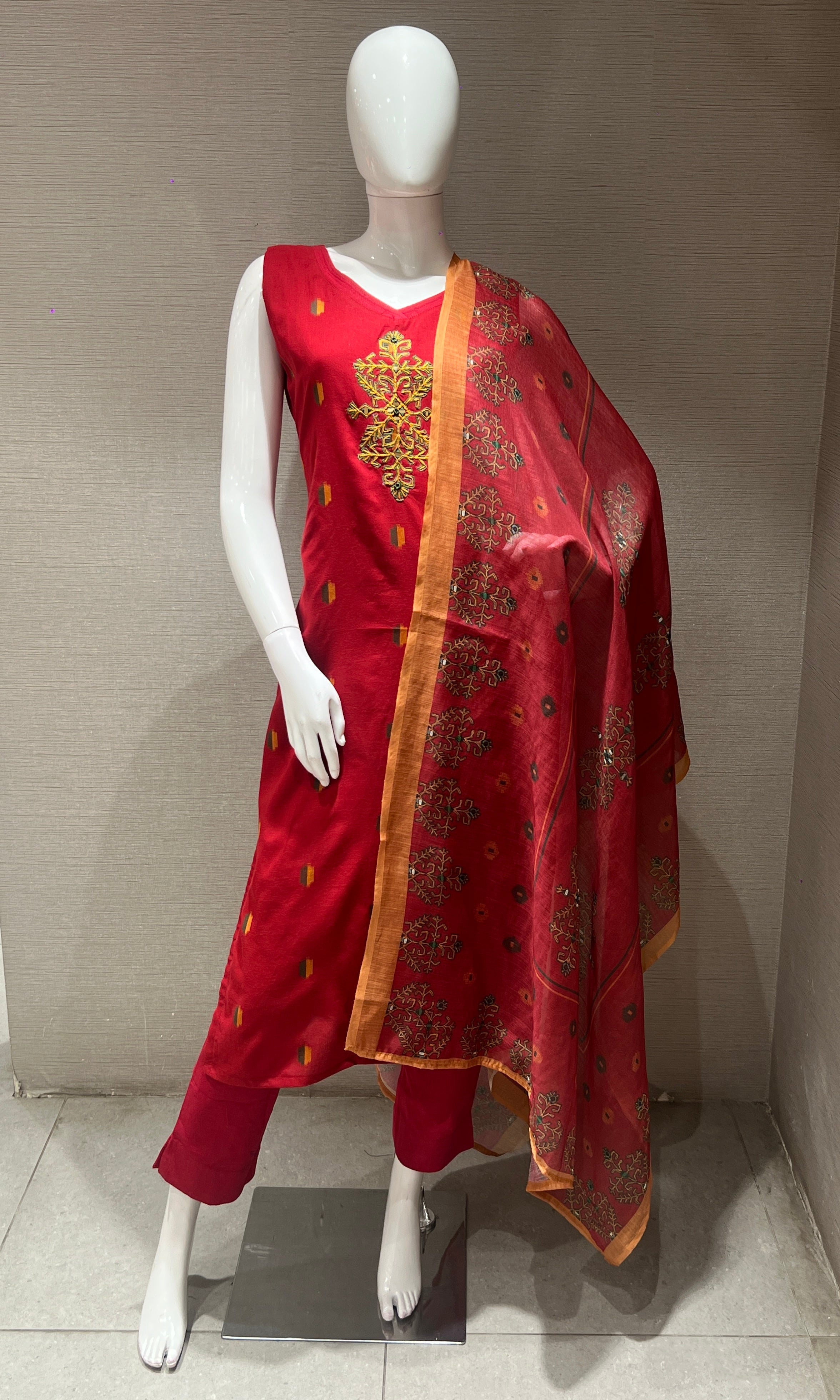 Maroon ETHNIC kurta set WITH DUPATTA