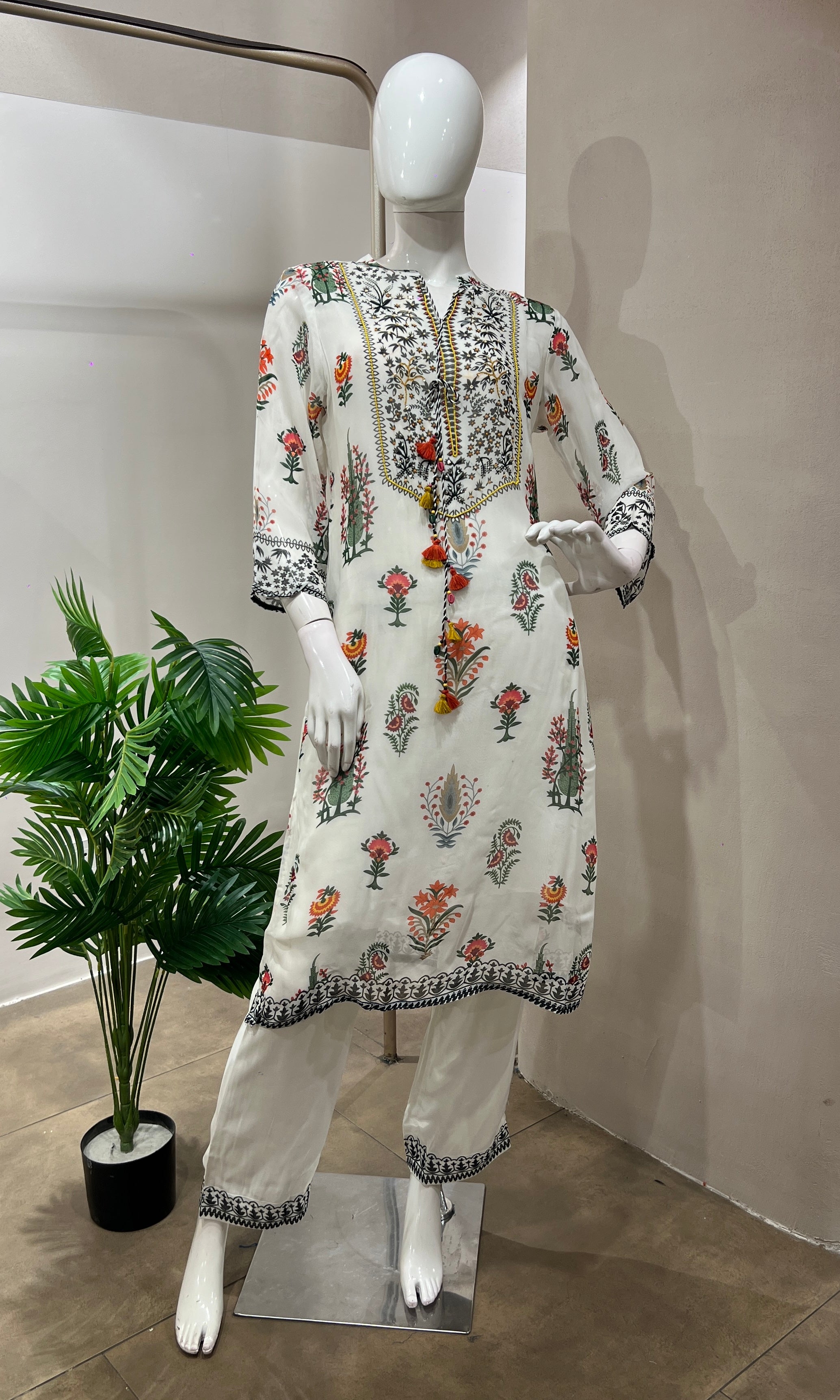 WHITE FLORAL ETHNIC PRINTED KURTA SET