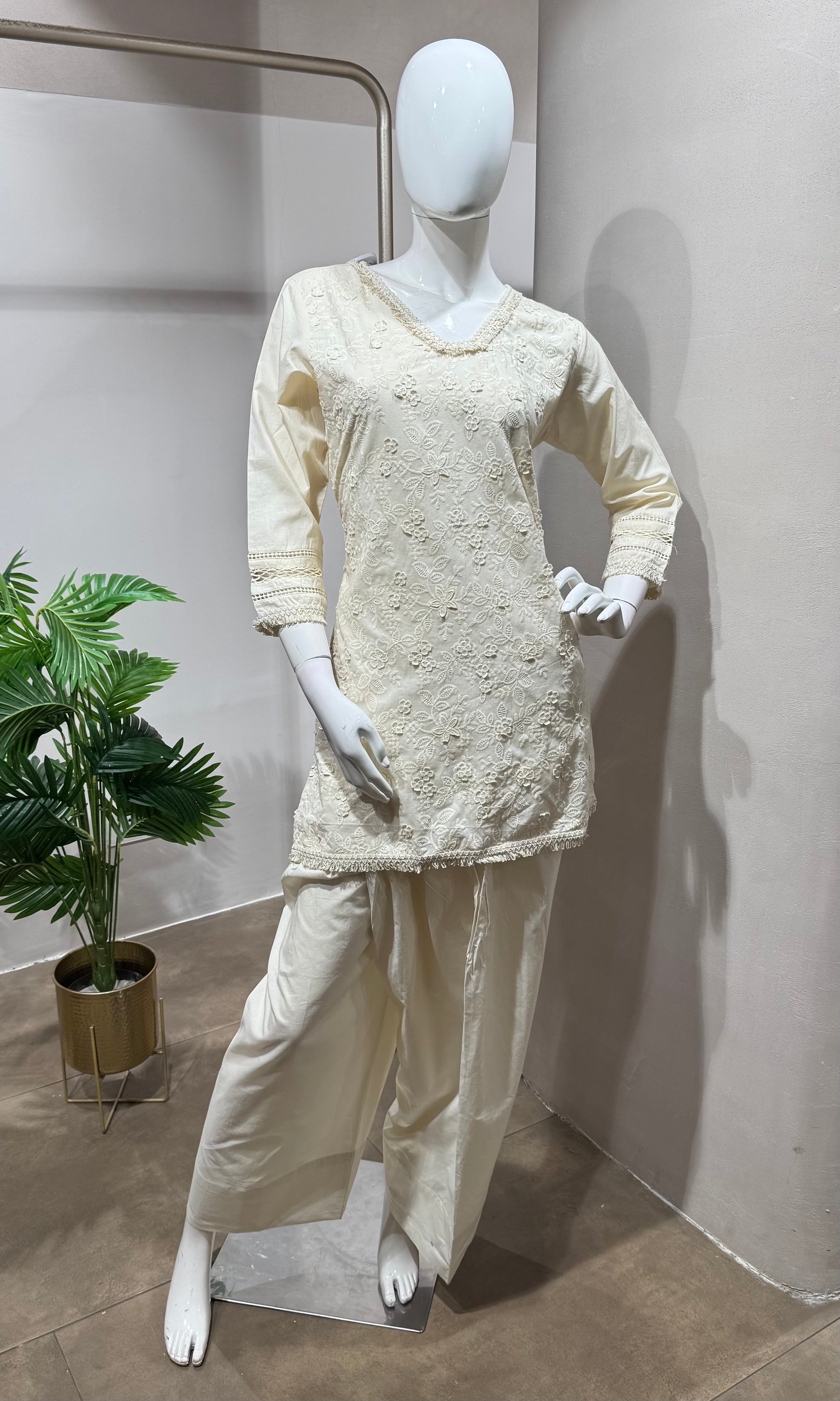 Cream kurta set floral dupatta