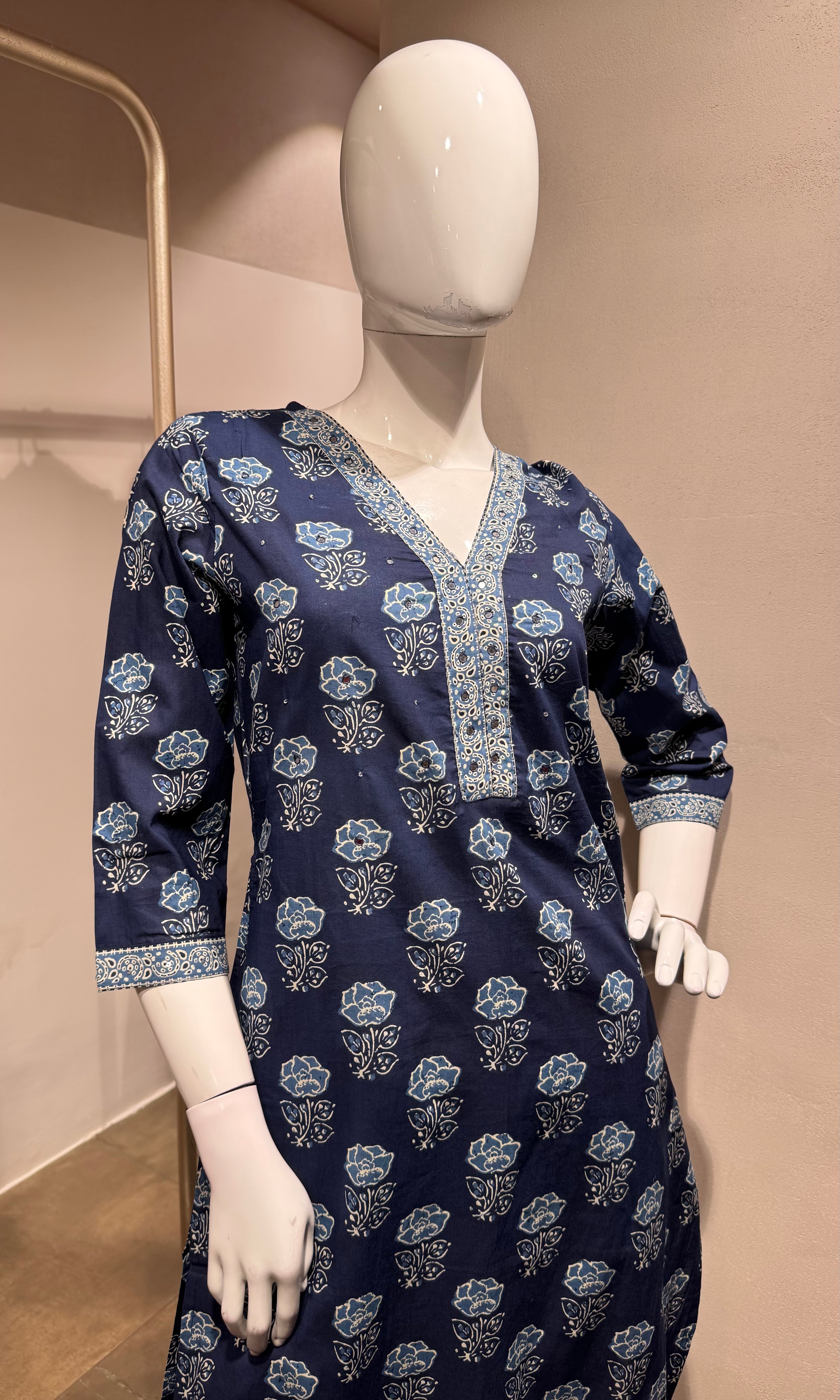 Blue Floral Motif Kurta Set