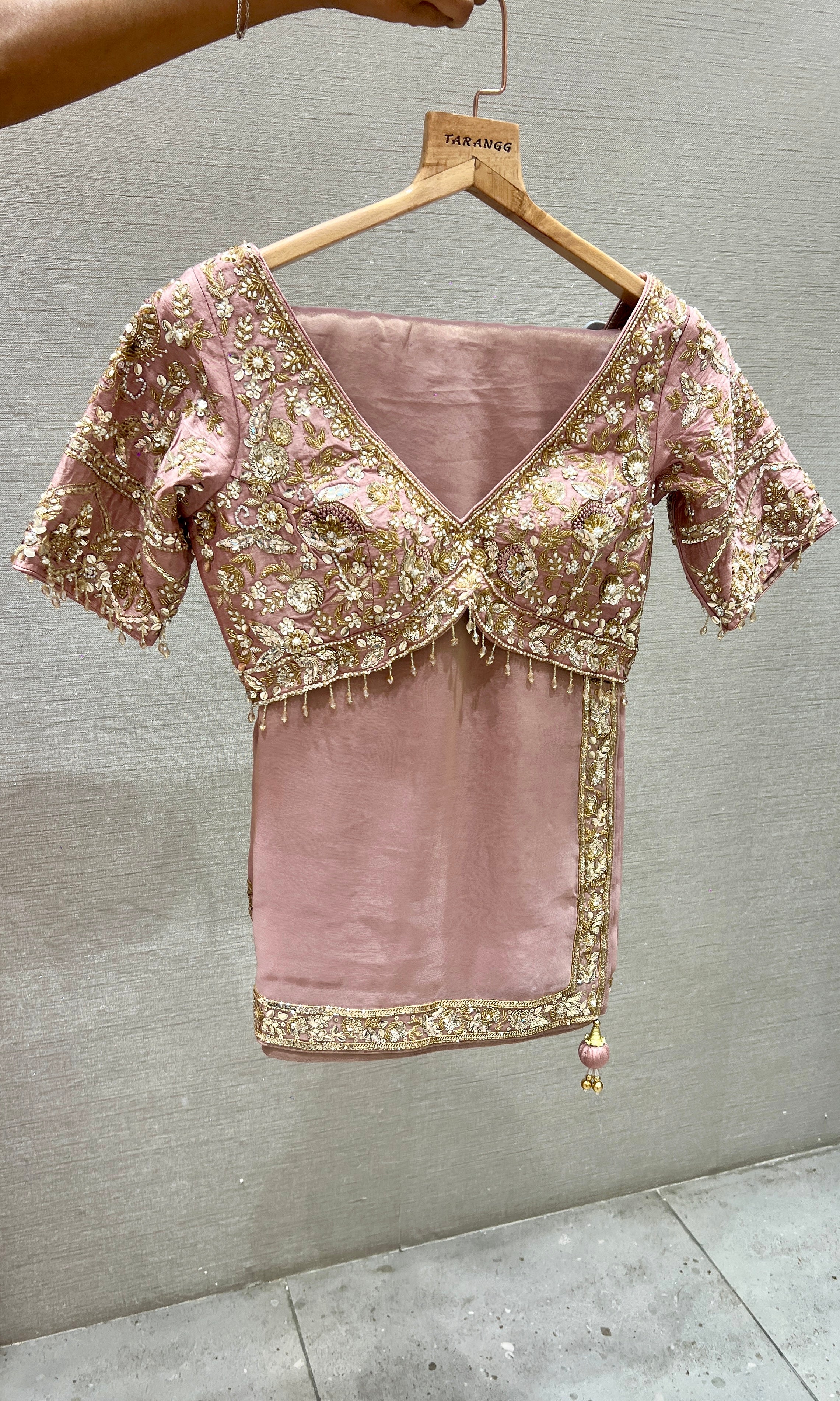 Onion pink saree with ready blouse