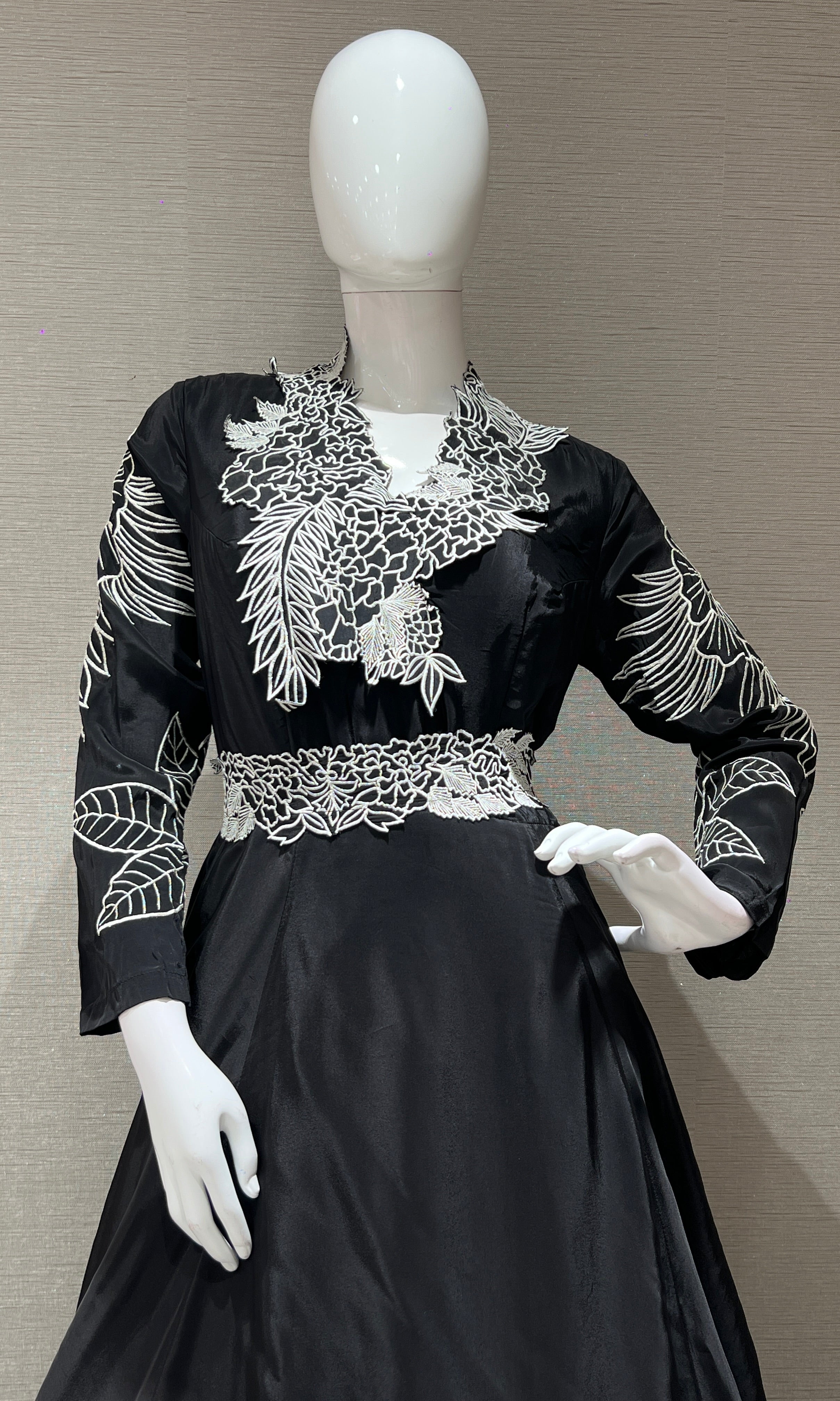 Black Majesty Leaf Embroidered Dress