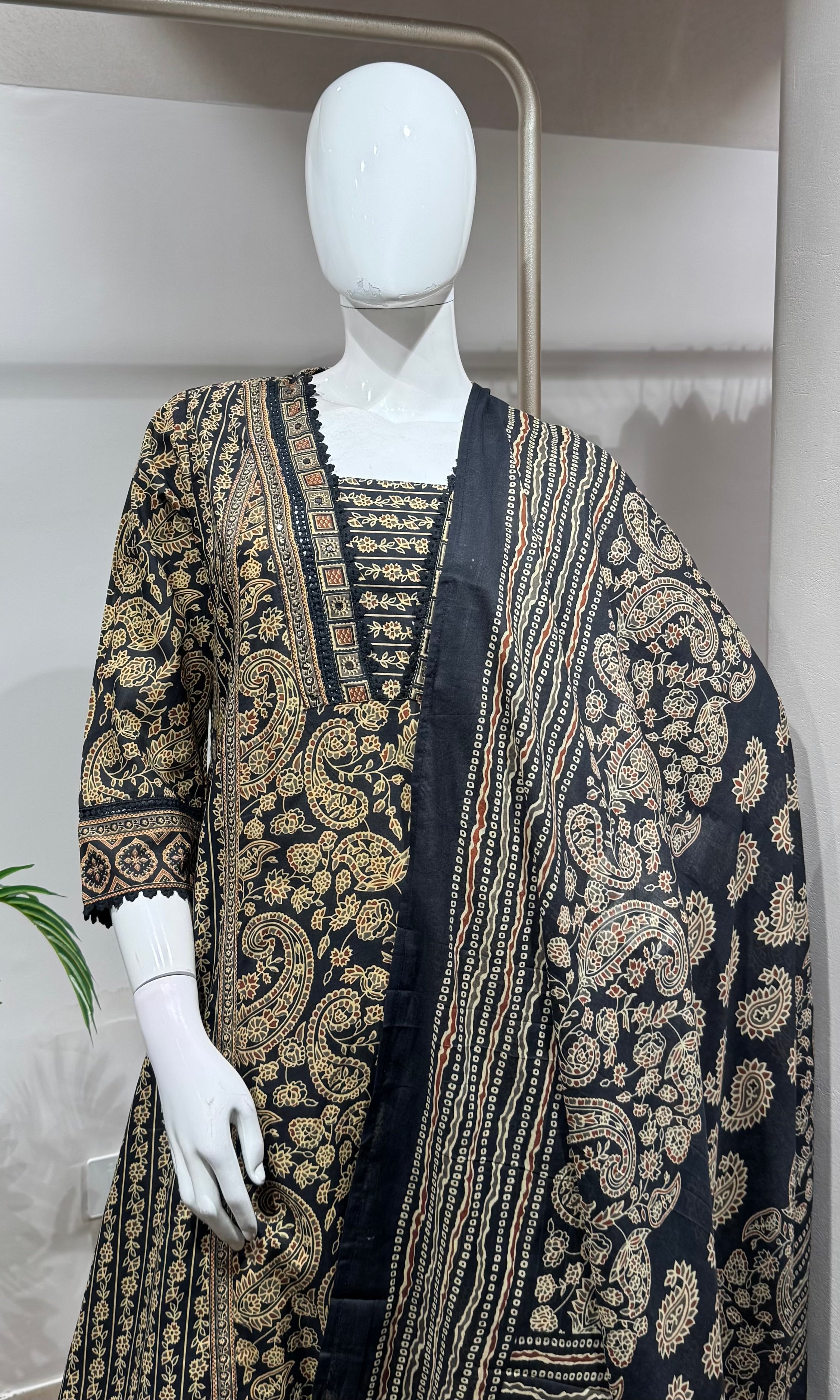 Black floral printed embroidered kurta set