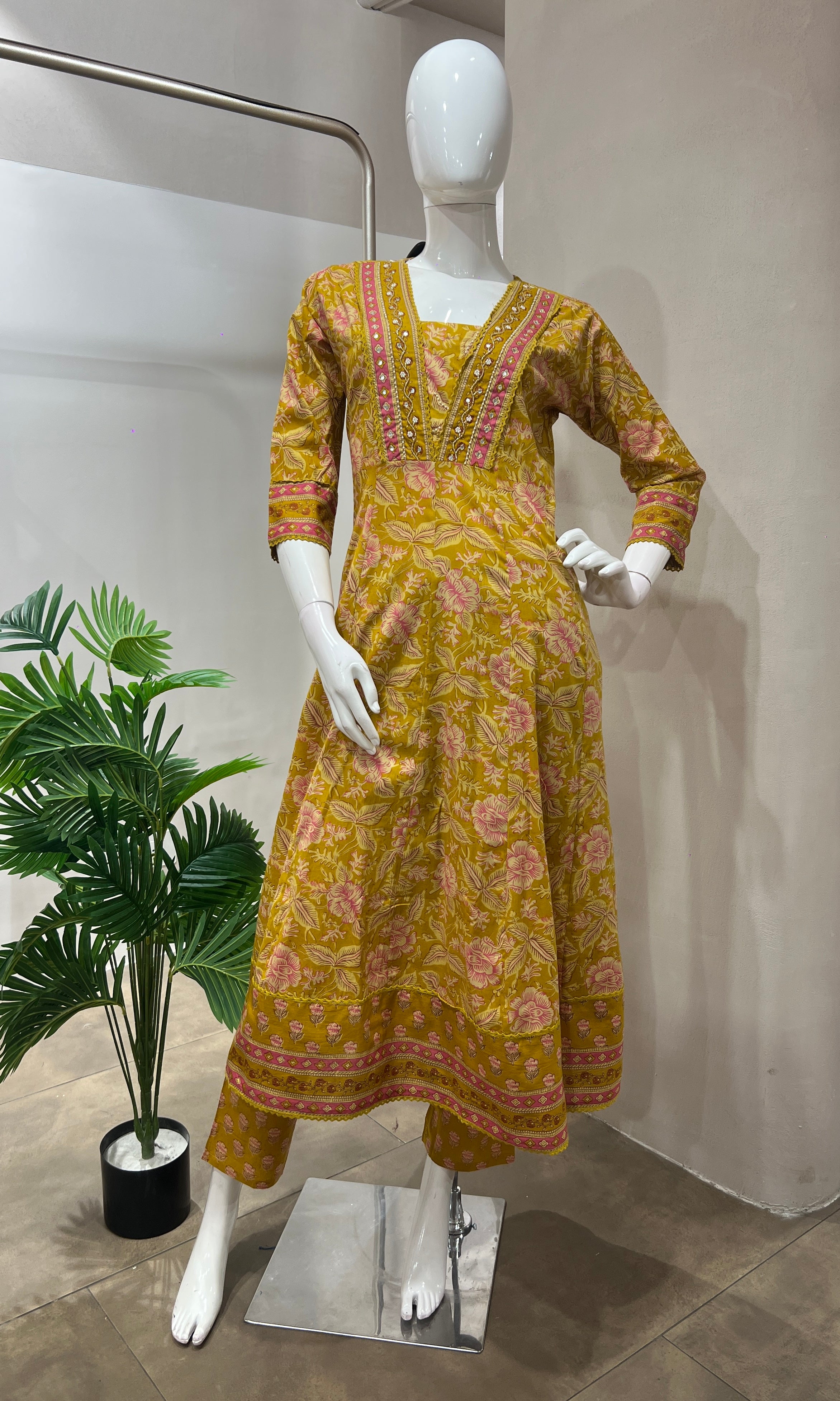 Light yellow FLORAL kurta set