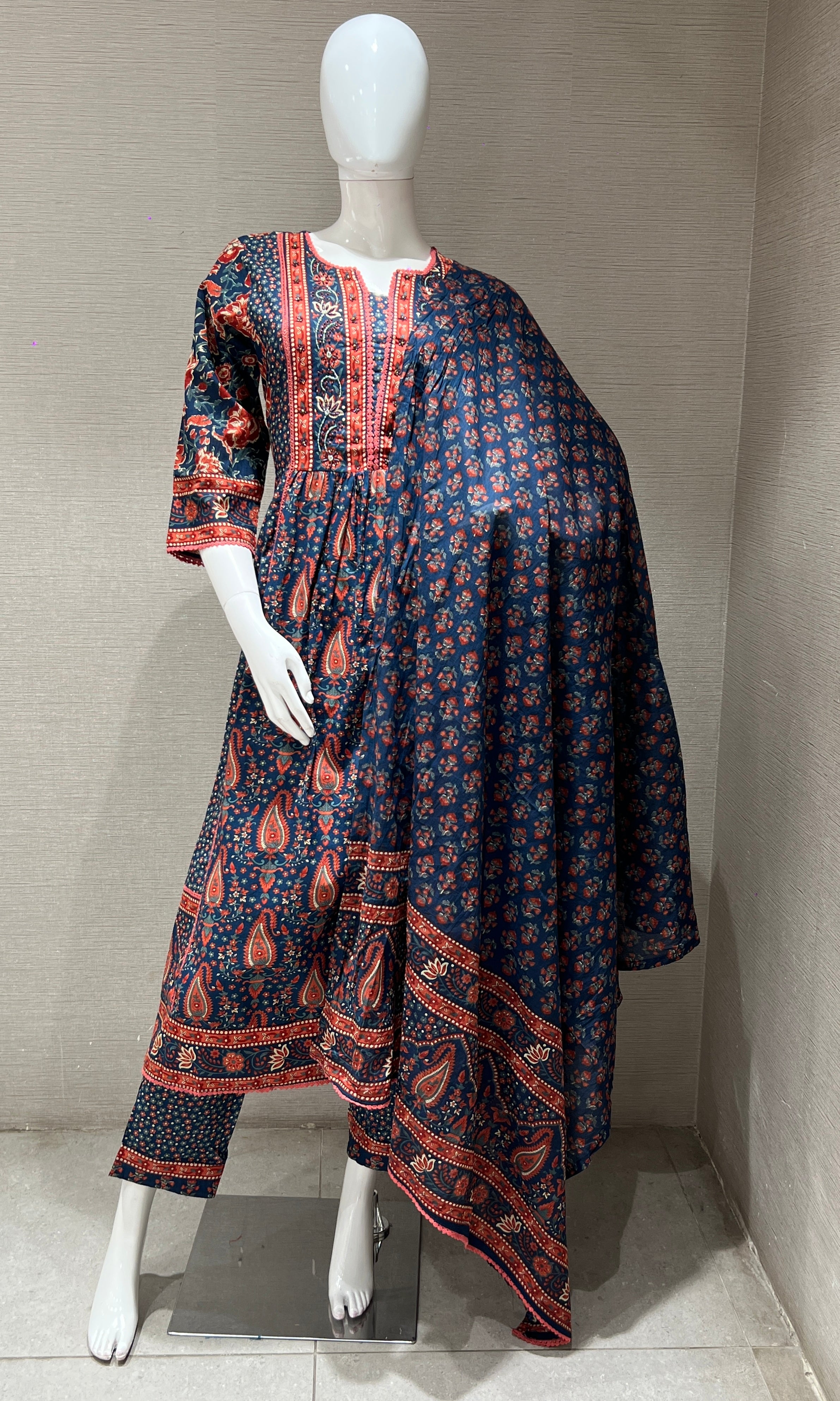 Navi blue Floral Kurta Set with Dupatta