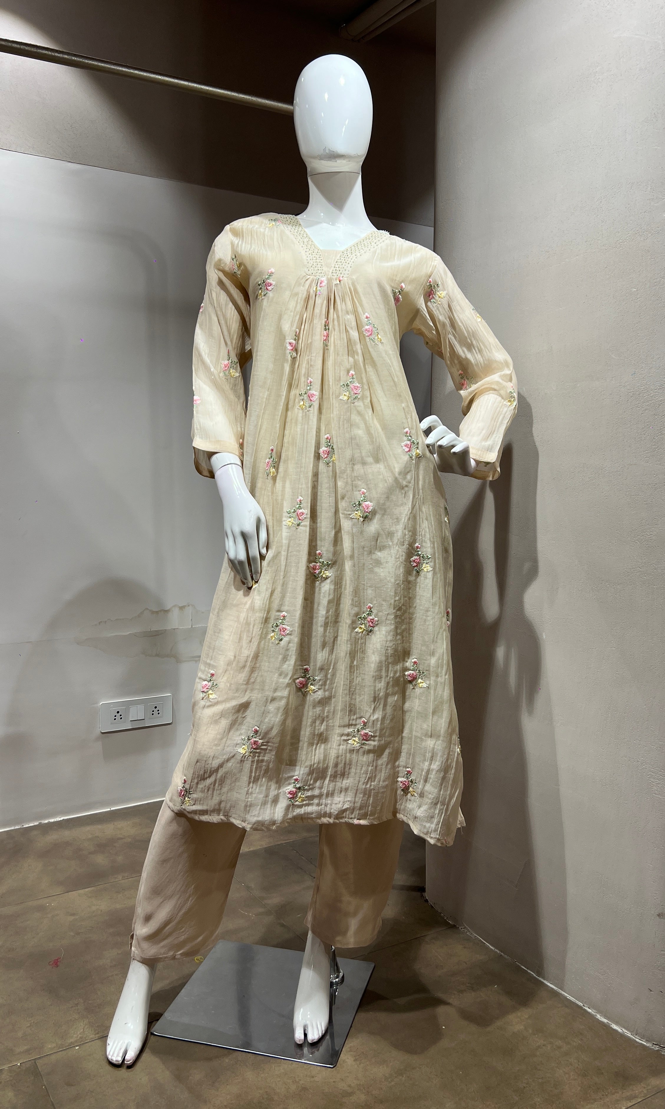 Cream Floral Embroidered Kurta Set with Dupatta
