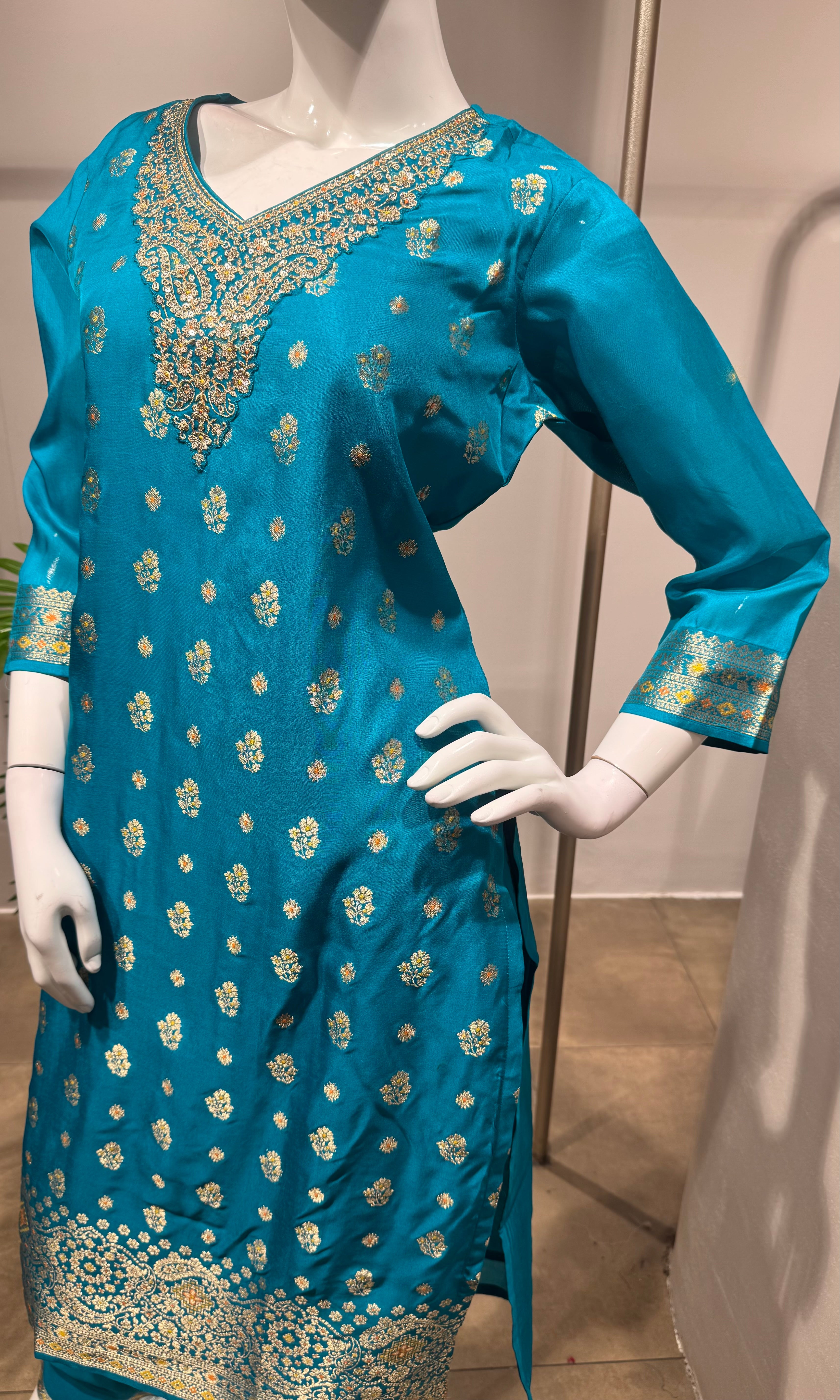 Rama blue kurta set with banarasi dupatta