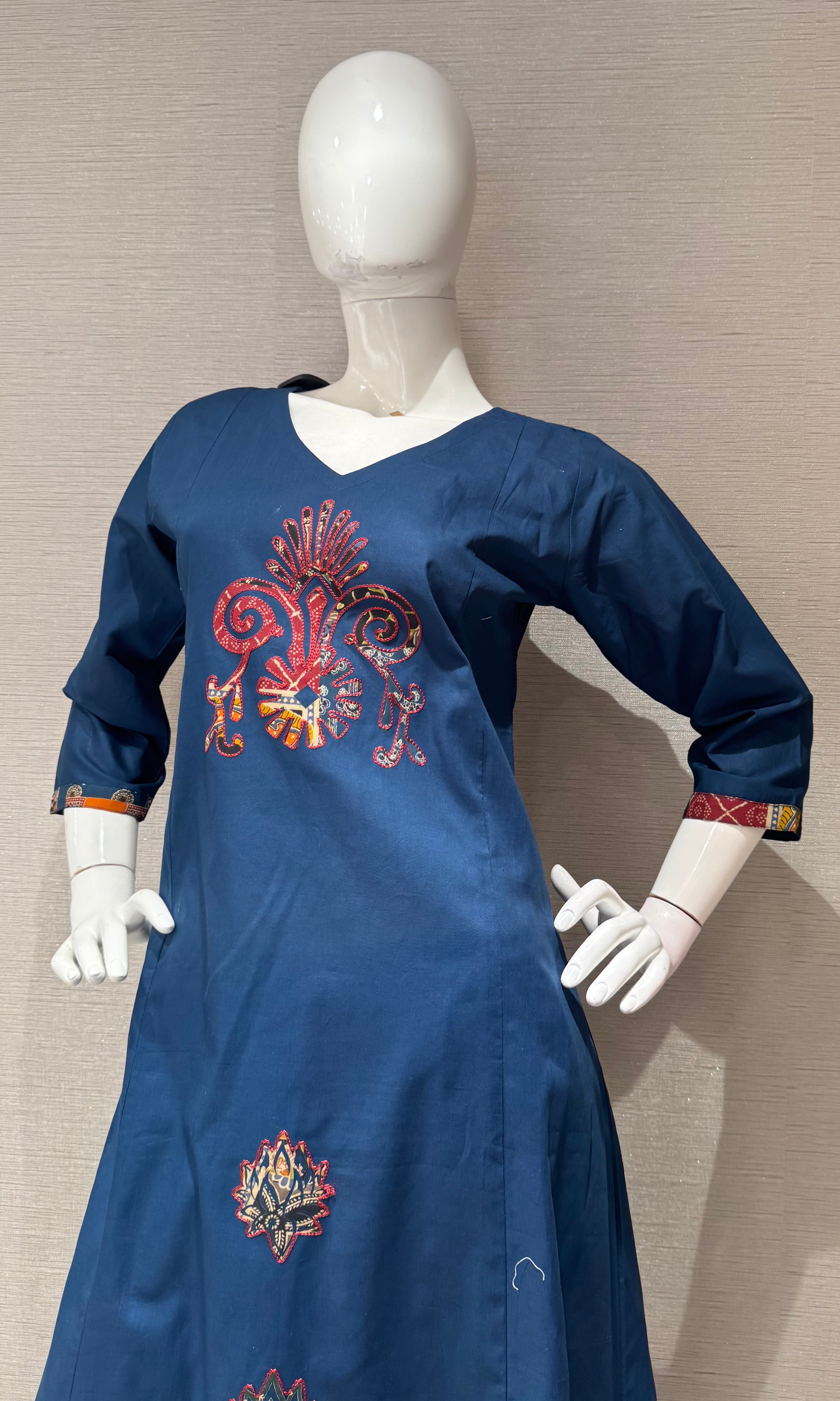 Navy blue Floral Salwar Kameez Set