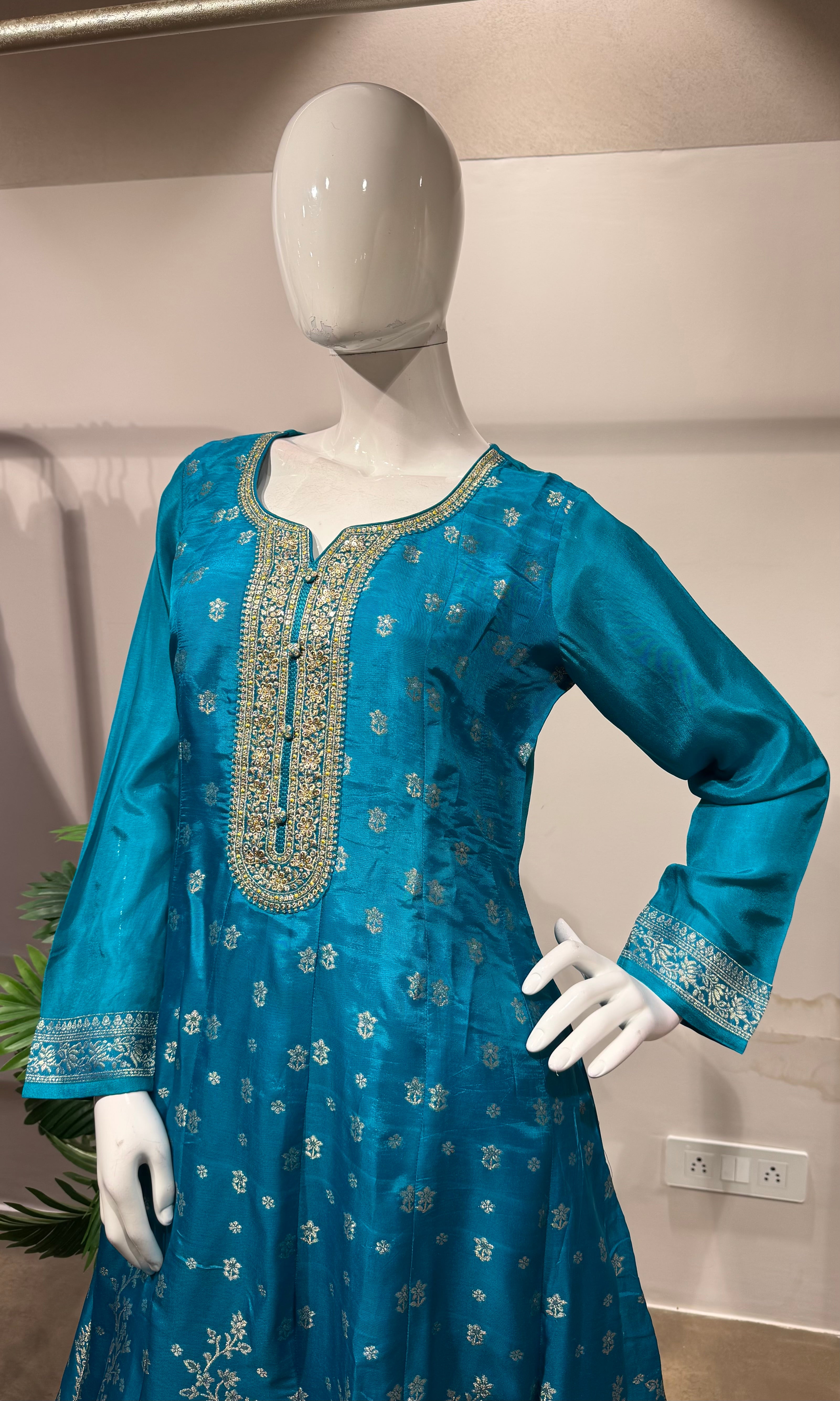 Rama embroidered kurta Set with contrast Dupatta