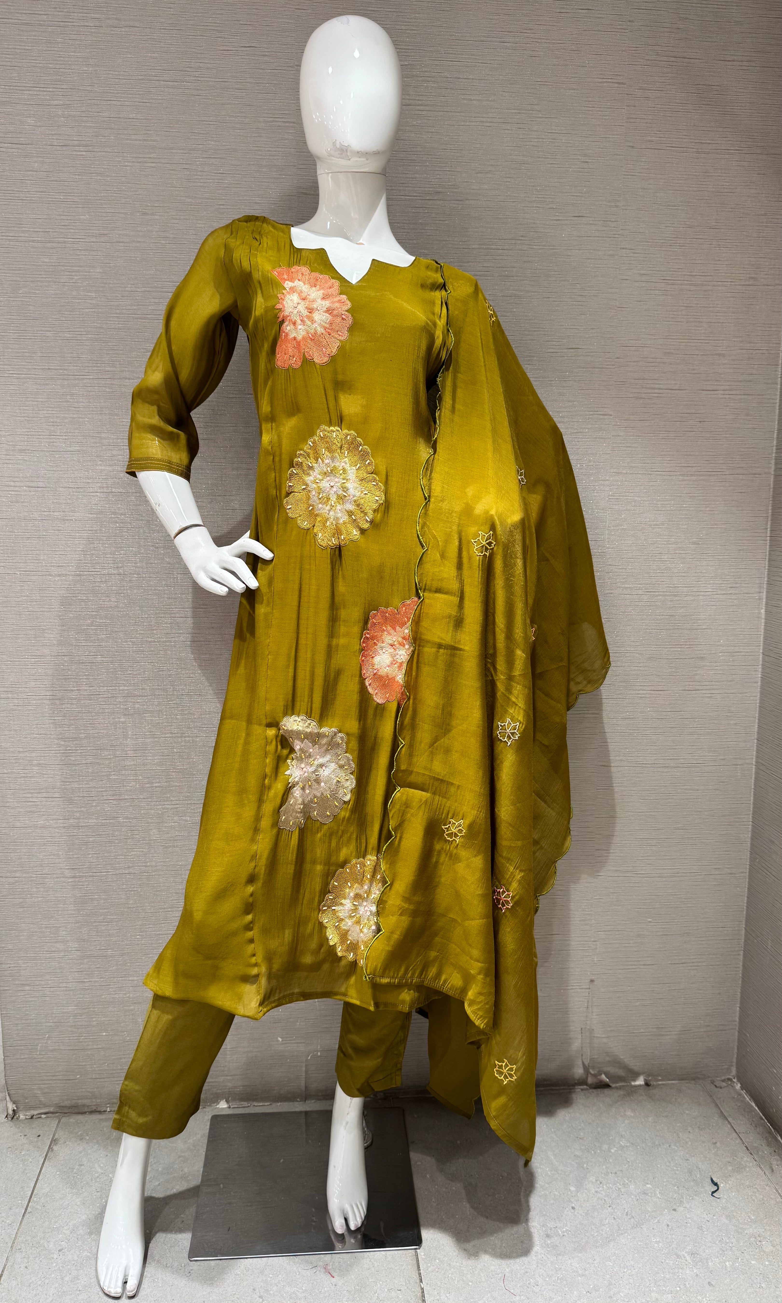Mehendi Green cotton silk Floral Motif Kurta set with dupatta