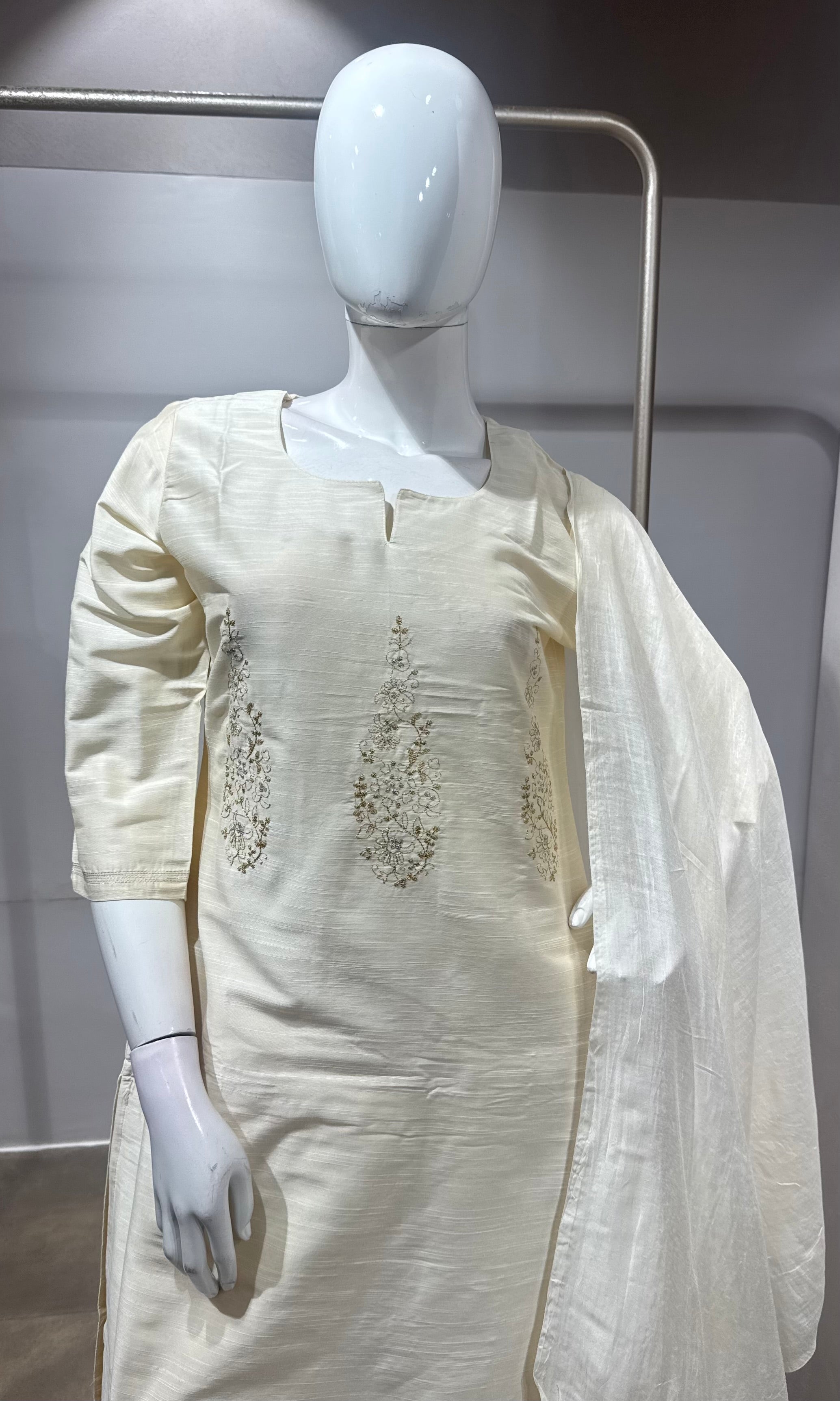 Cream Elegance Embroidered Chanderi Silk Kurta Set