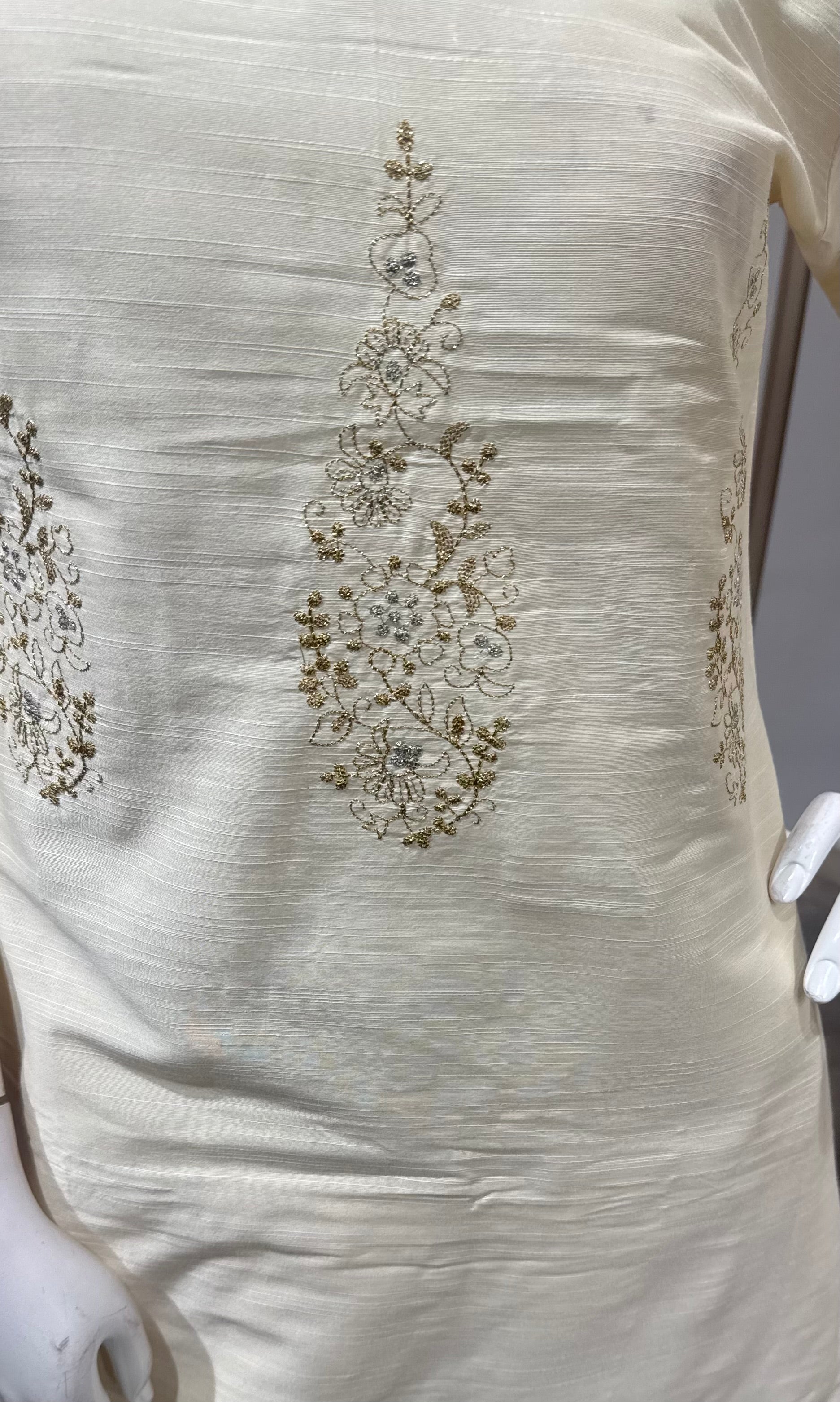 Cream Elegance Embroidered Chanderi Silk Kurta Set