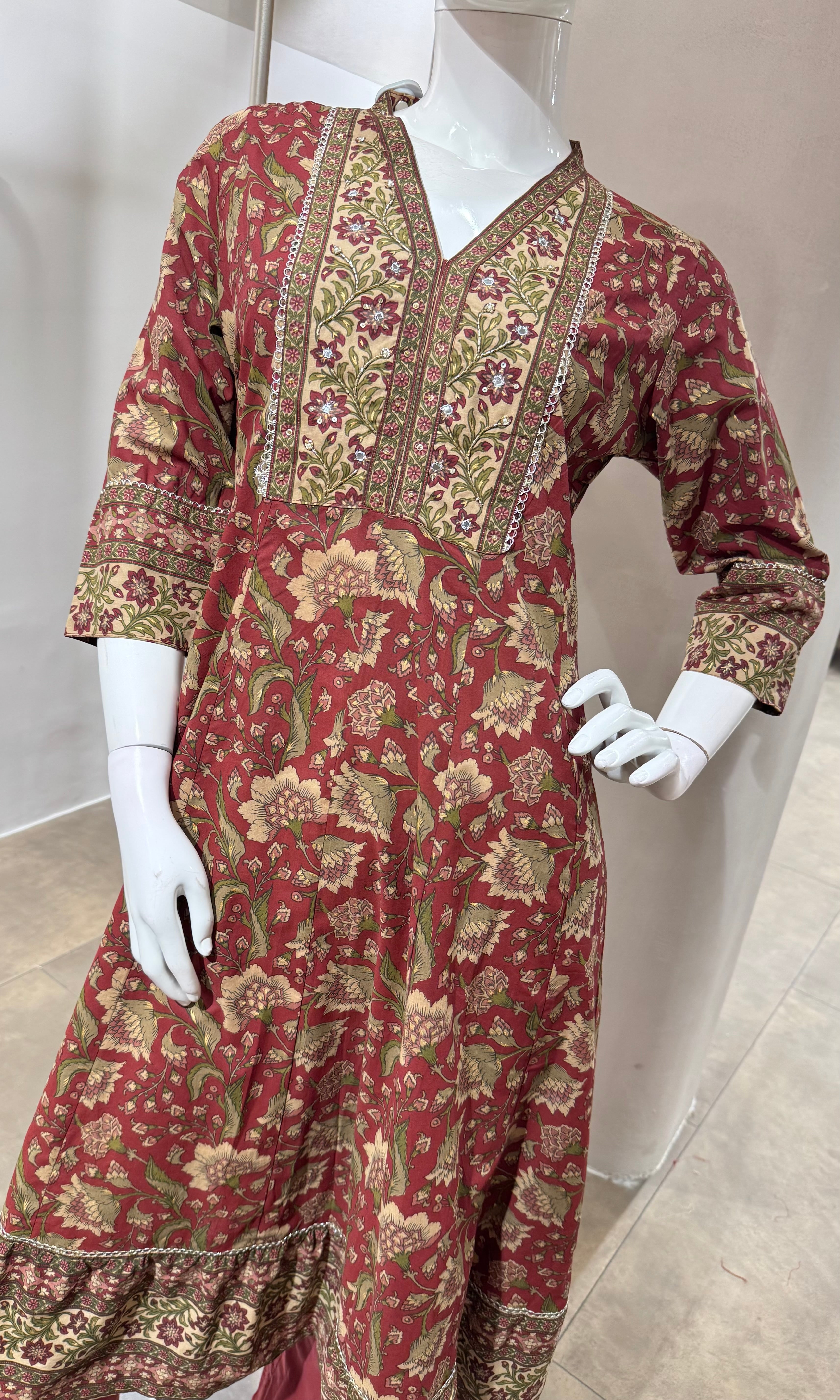 MAROON ETHNIC PRINTED KURTA SET