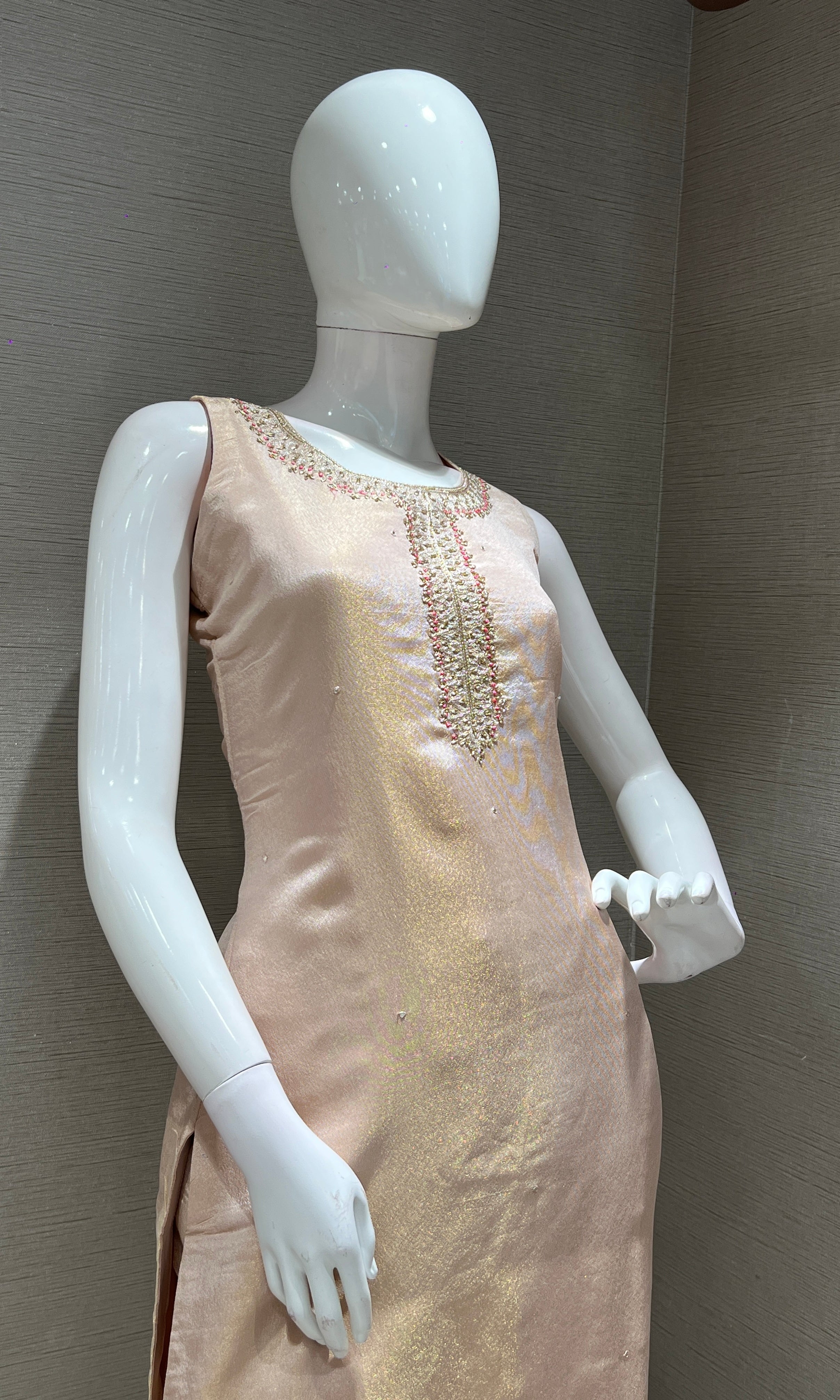 BEAGH KURTA SET WITH FLORAL DUPATTA